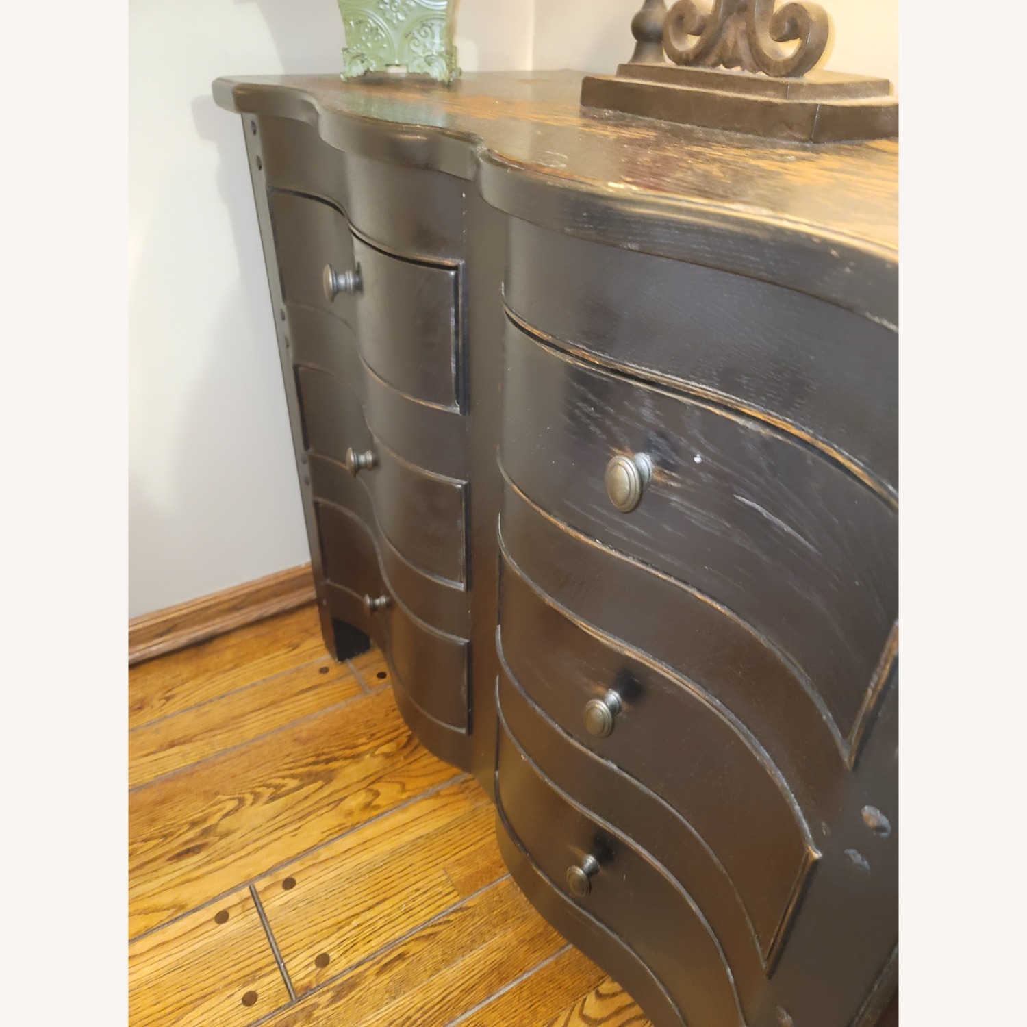 Thomasville Night Stands - image-3