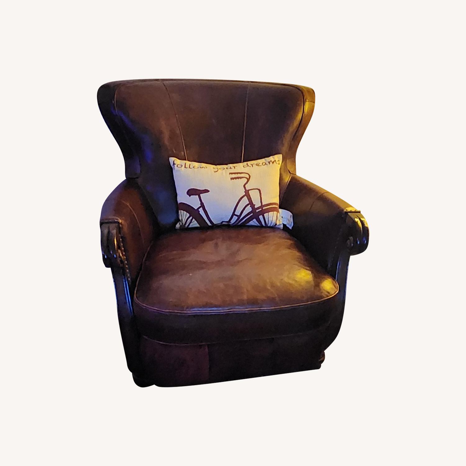 Oversize leather chair - image-0