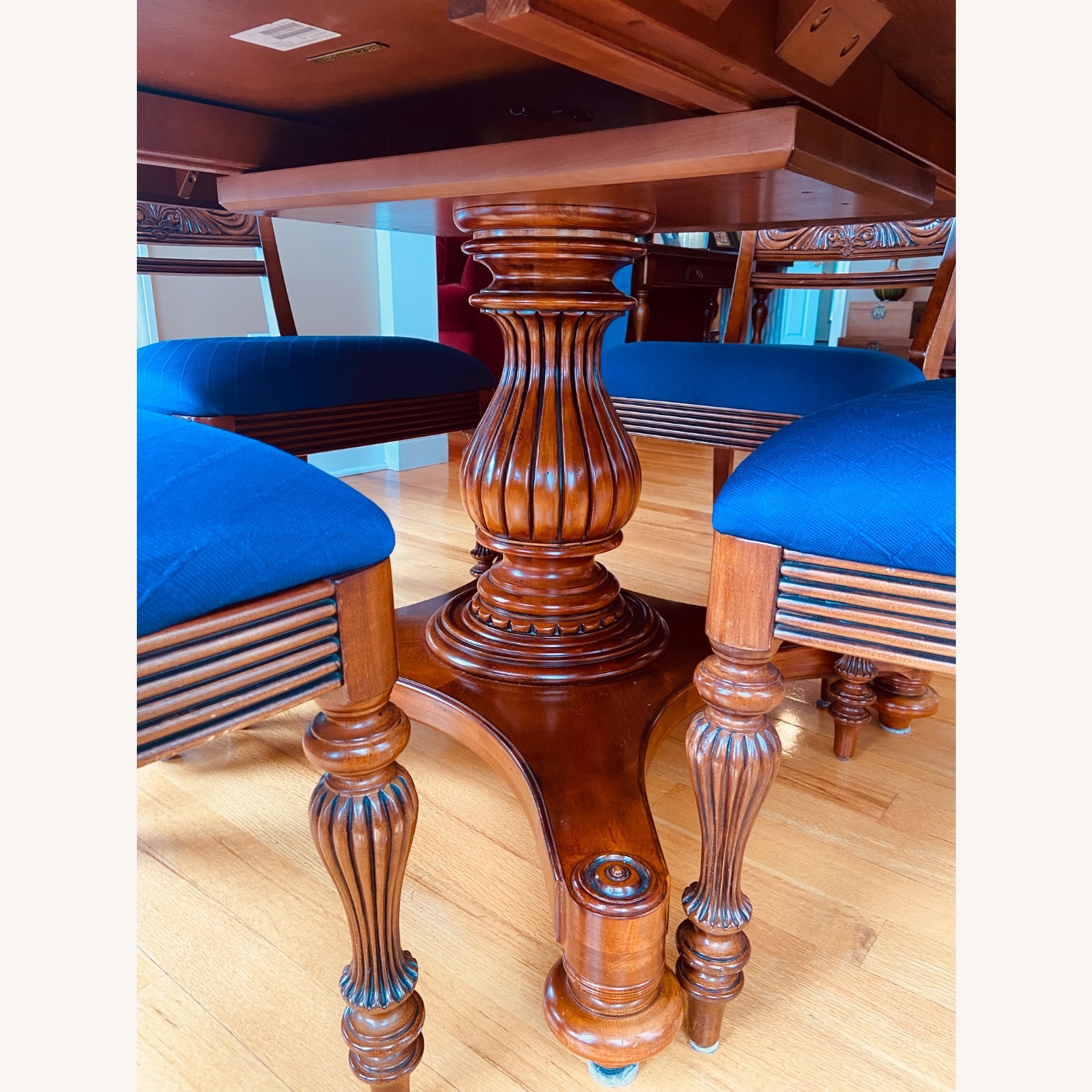 Ethan Allen British Classics Cinnabar Round Dining Table Set - image-3