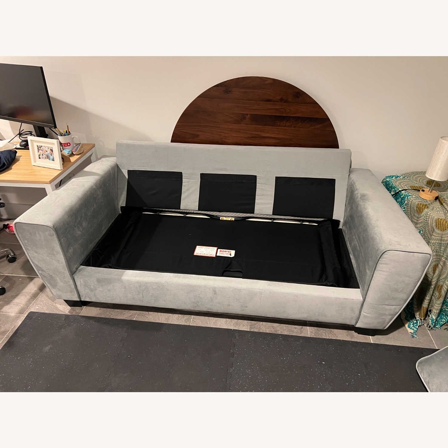 Bob's Discount Furniture Julie Gray Full Sleeper Sofa  - image-9