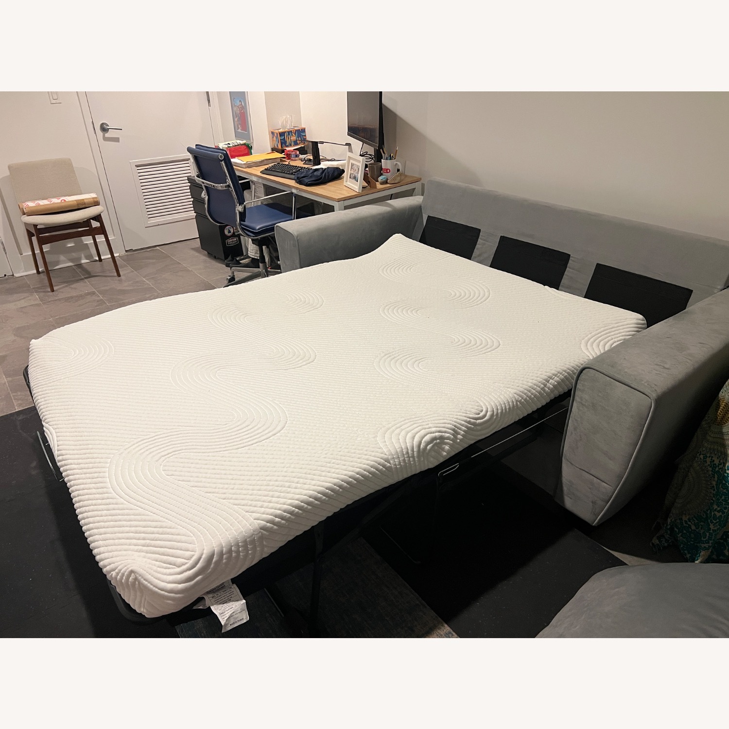 Bob's Discount Furniture Julie Gray Full Sleeper Sofa  - image-6