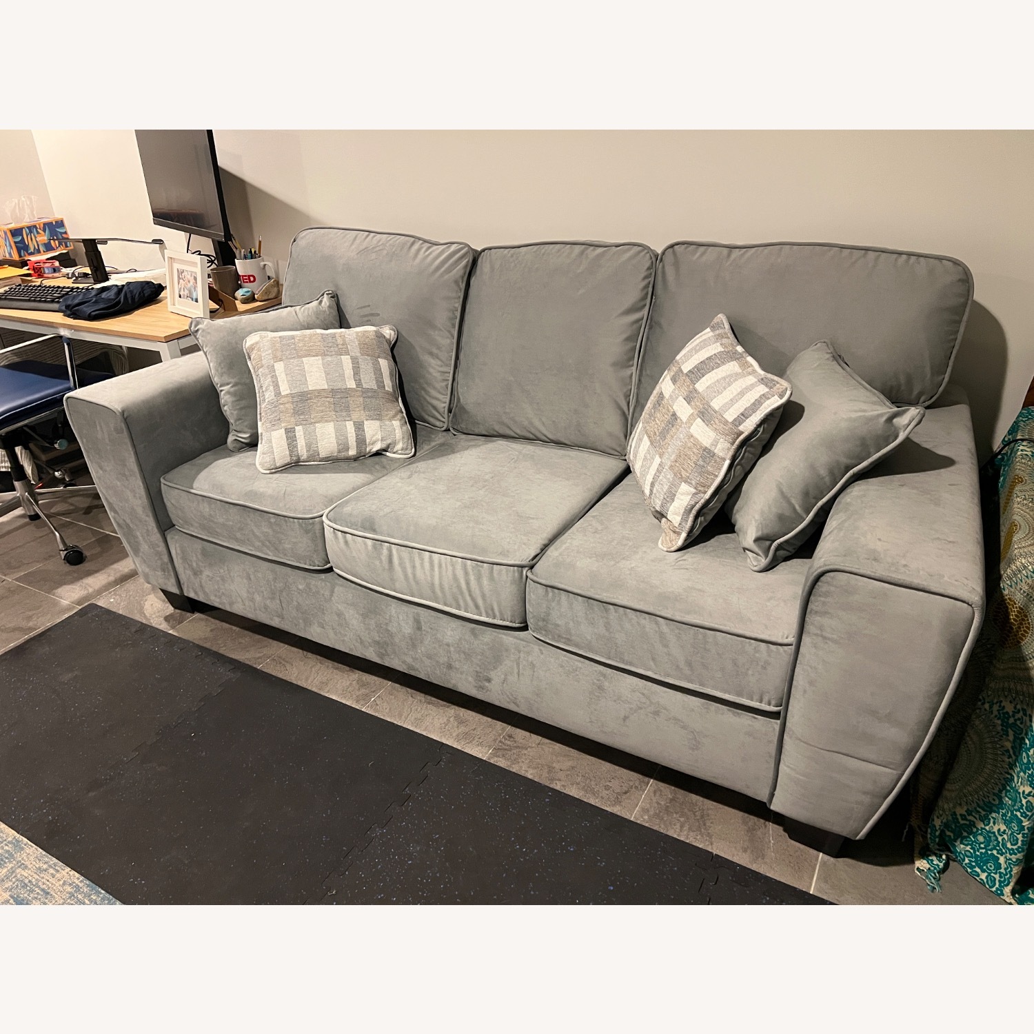 Bob's Discount Furniture Julie Gray Full Sleeper Sofa  - image-2