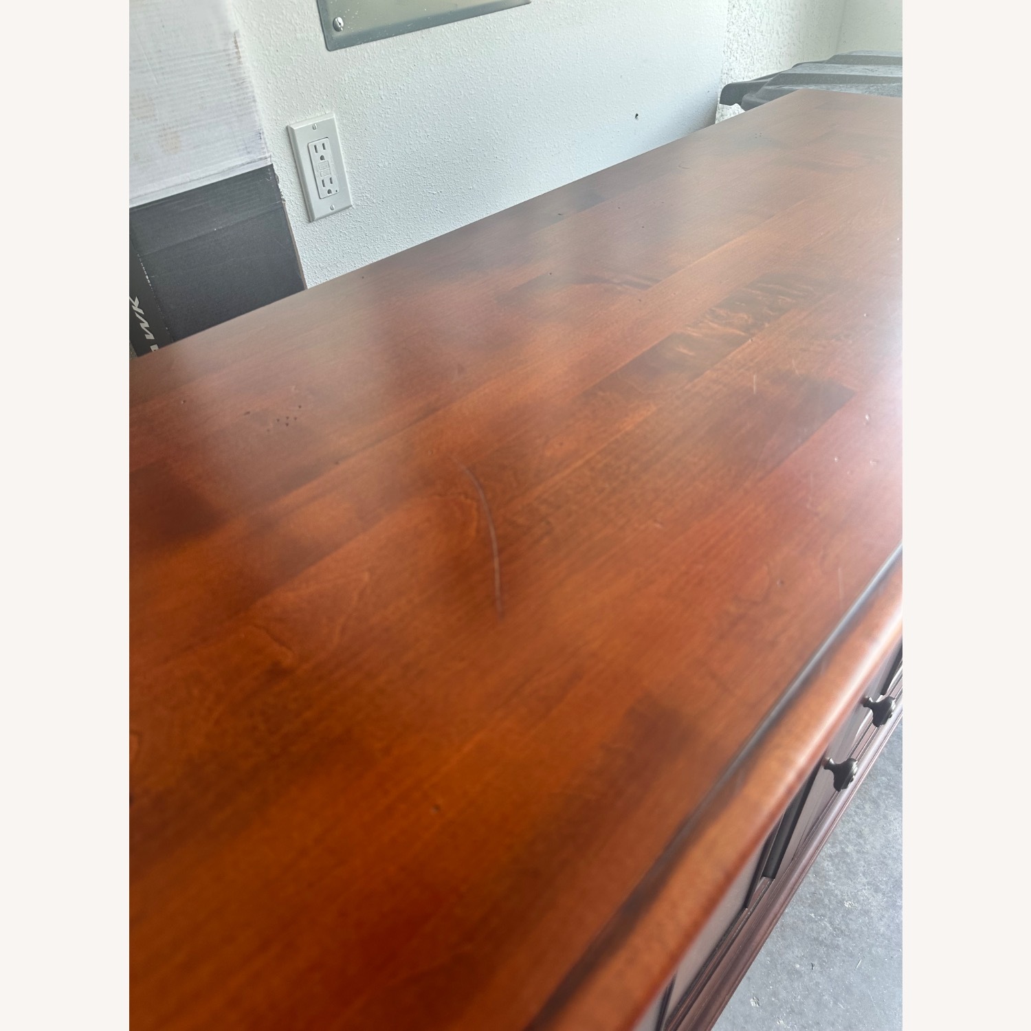 Ethan Allen Saxton Buffet - image-9