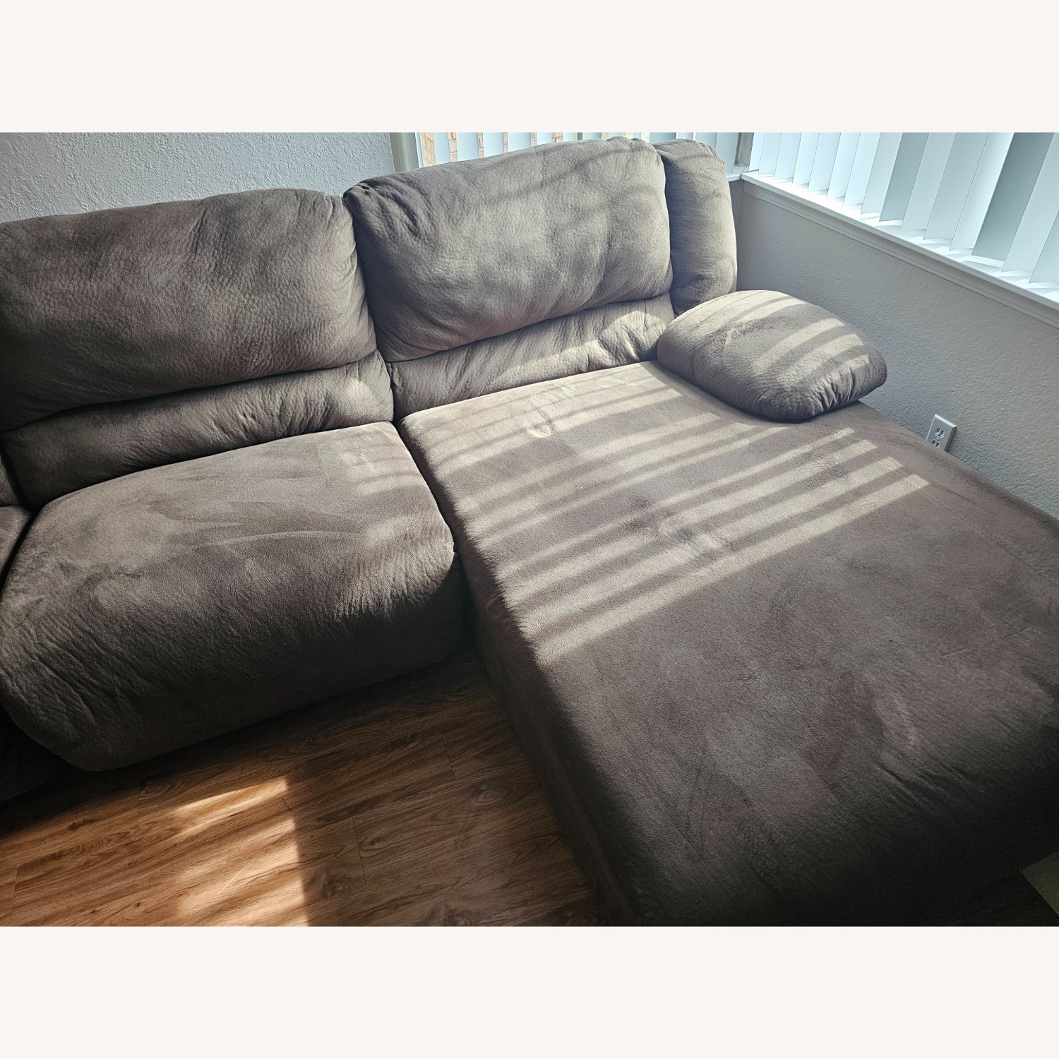 Comfortable Sofa - image-2
