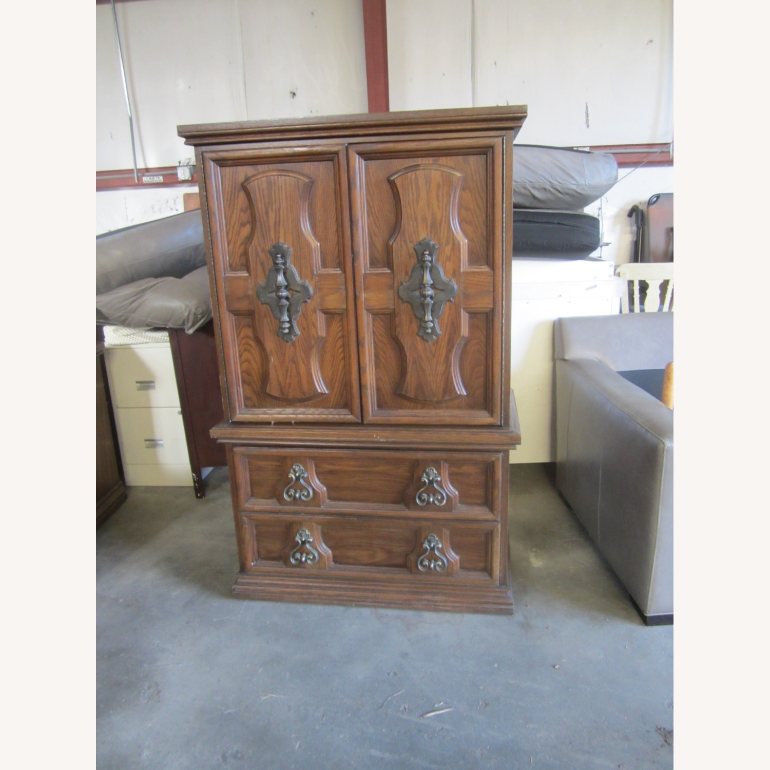Solid Wood Vintage Dresser/Buffet - image-15