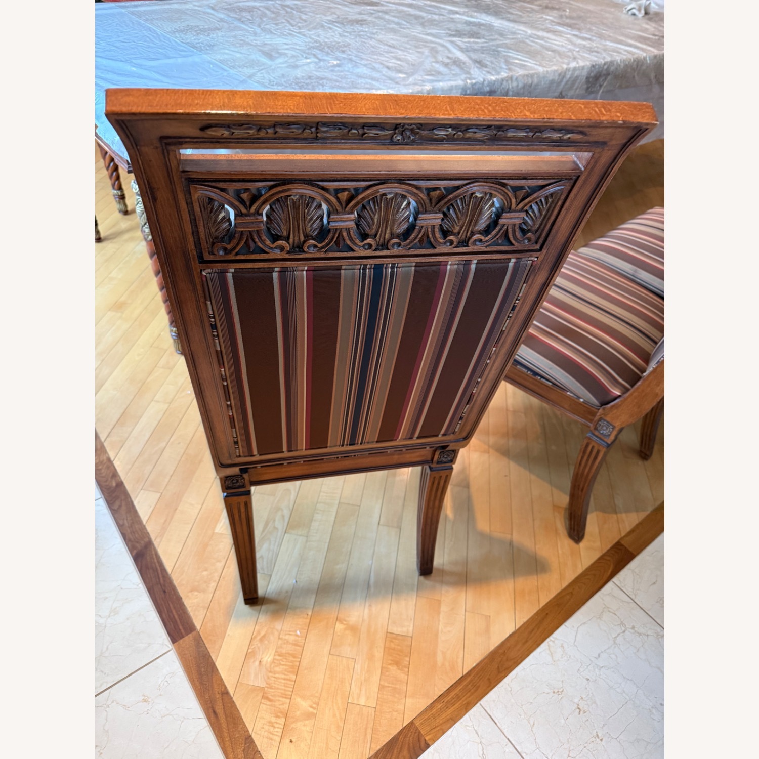 Henderdon Dining Set - image-13