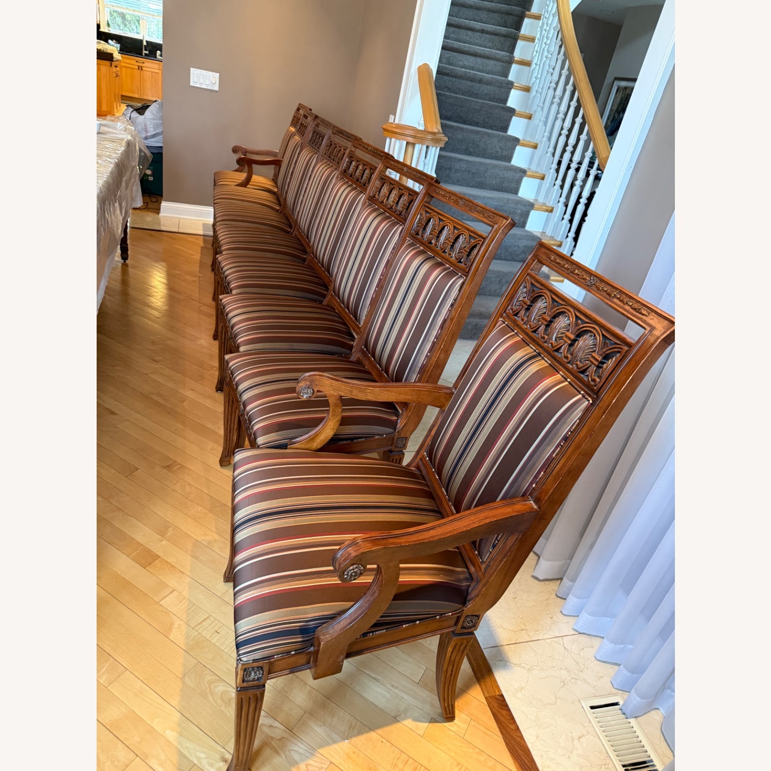 Henderdon Dining Set - image-14