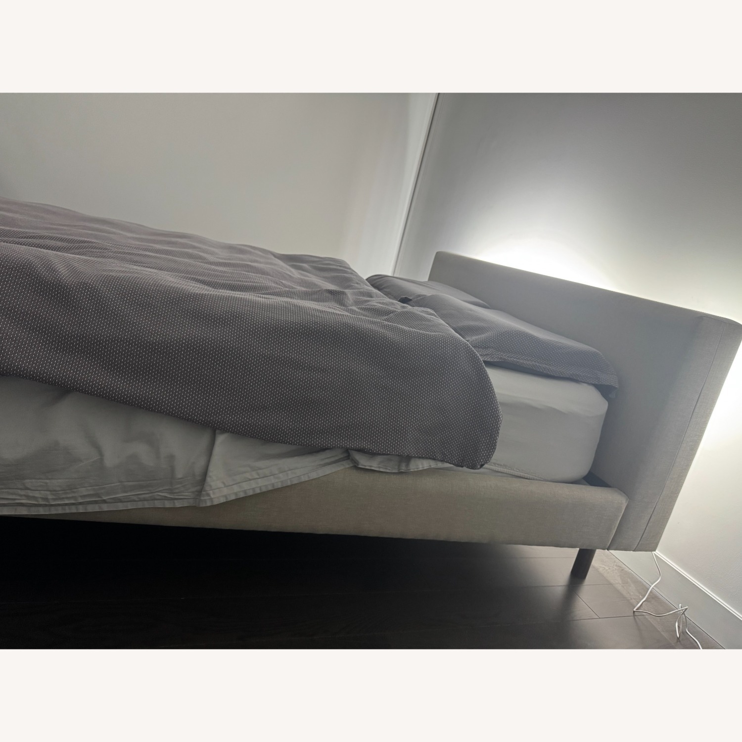EQ3 Bento Queen Sized Bento Bed - image-2