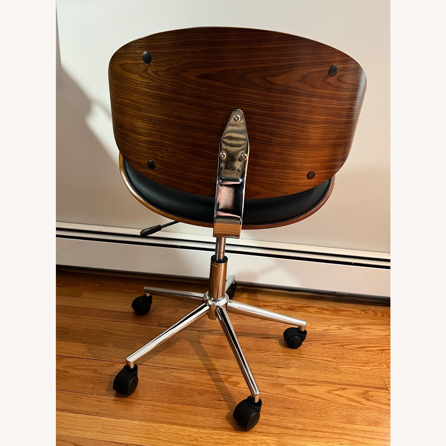 Wade Logan Charlot  Modern Desk Chair with Wheels  - image-3