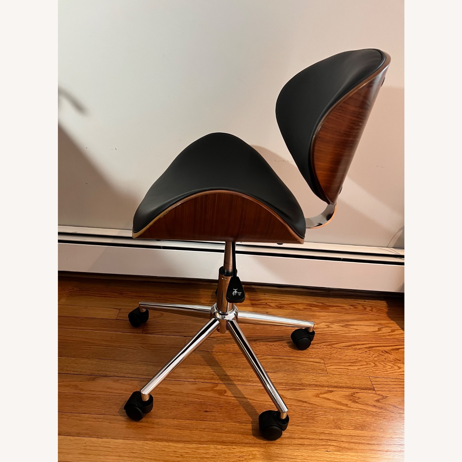 Wade Logan Charlot  Modern Desk Chair with Wheels  - image-2