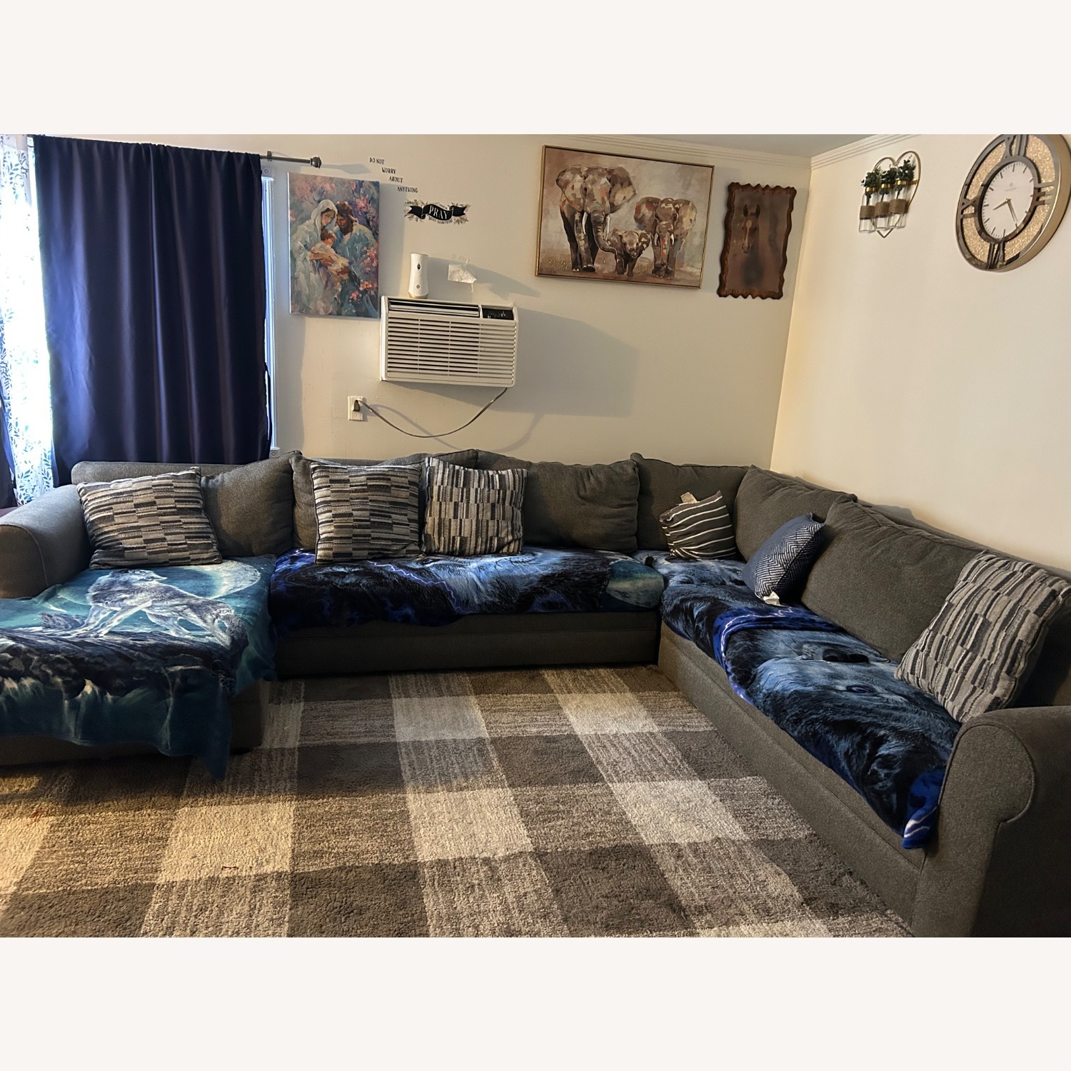 Bob's Discount Furniture Sectional - image-0