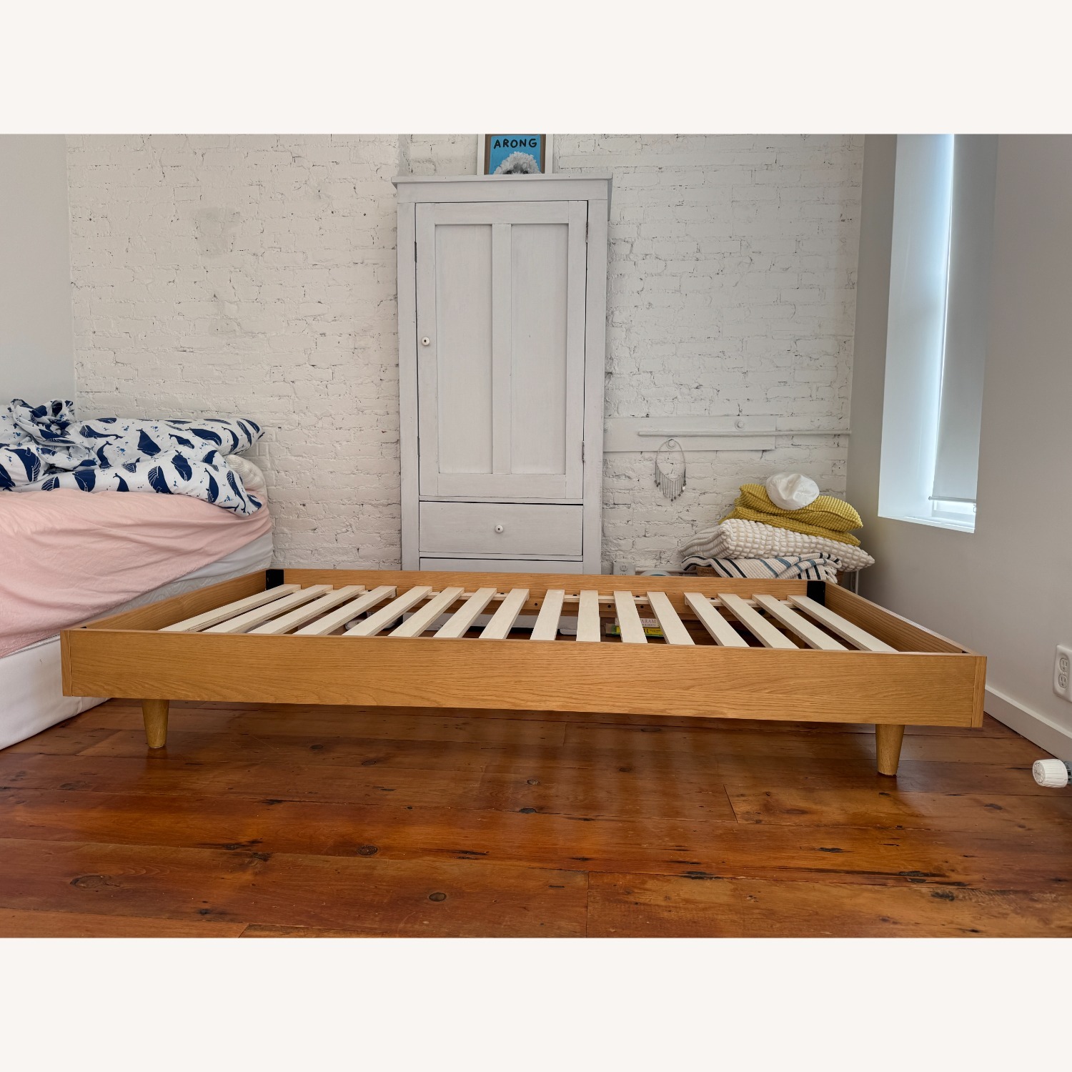 Artice Basi Twin Bed Frame - Oak - image-1