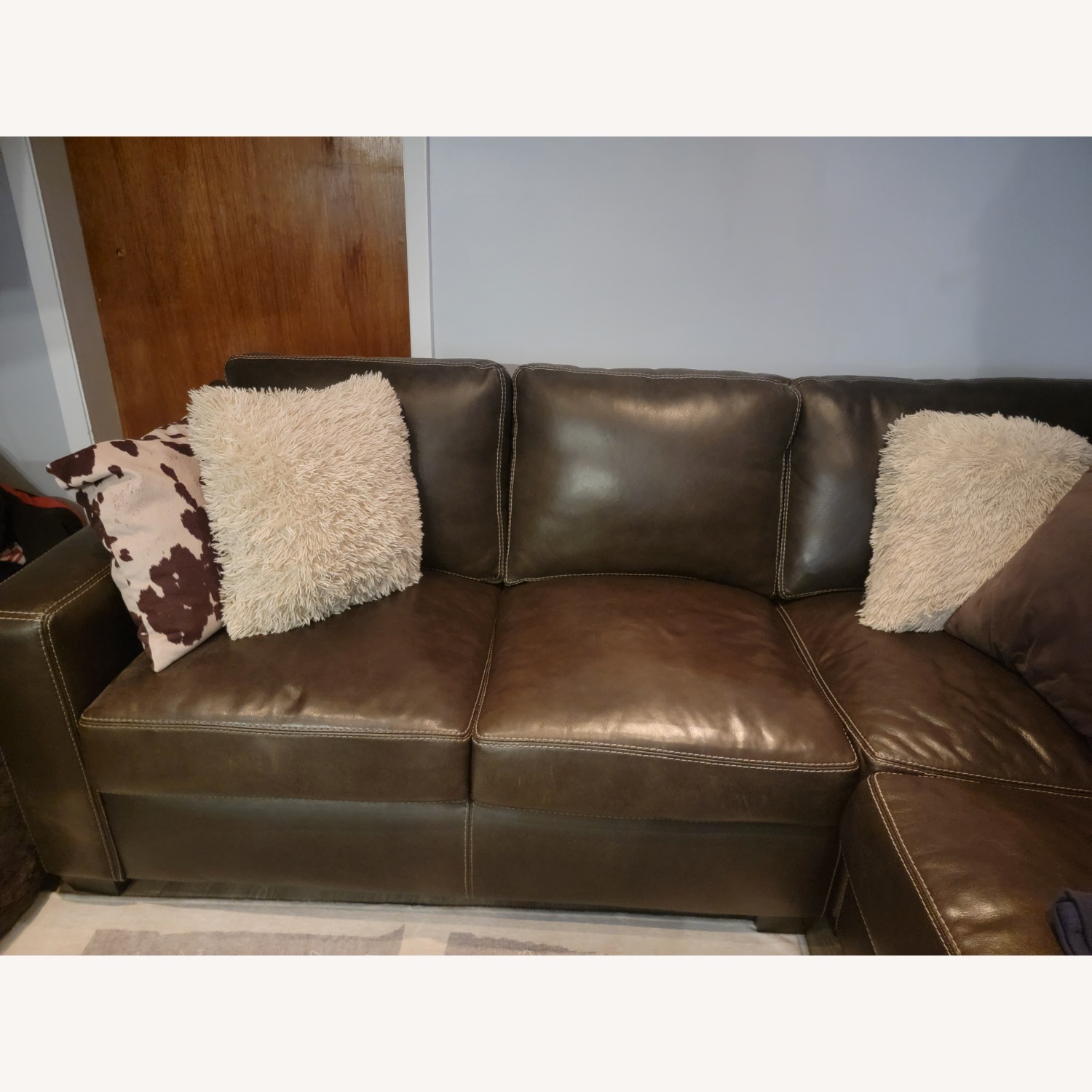 Raymour & Flanigan 4-piece Sectional Plus Ottoman with Storage - image-2