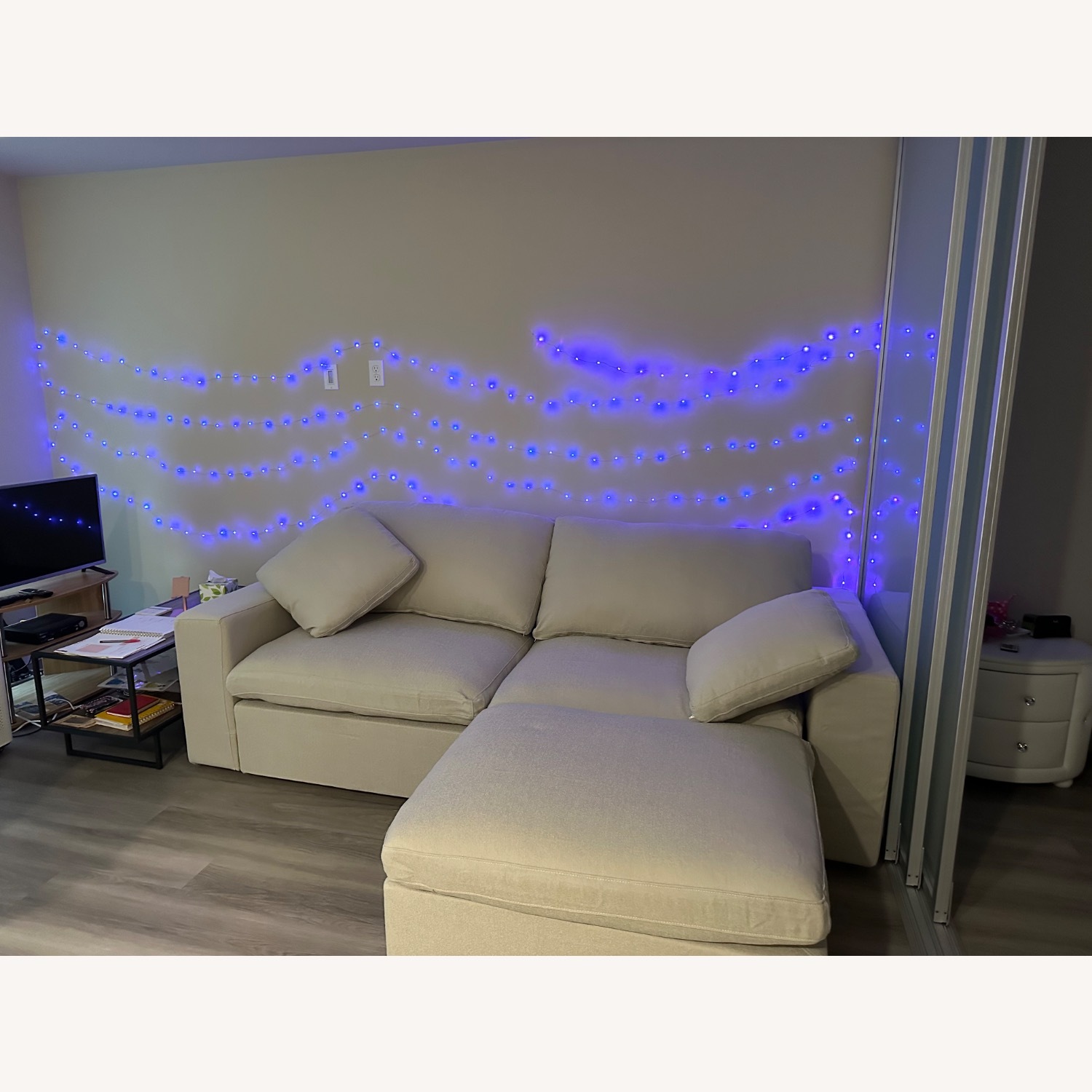 3-Seat Chaise Sectional (Classic) - image-2