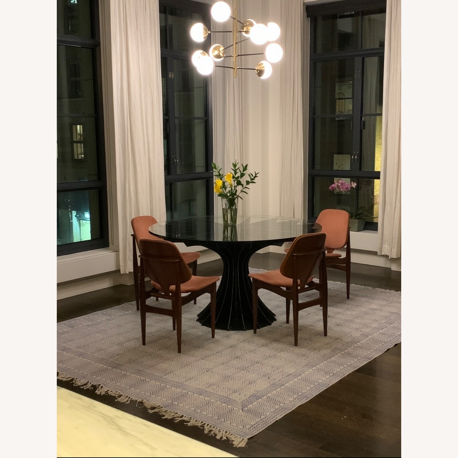 Modern Round Glass Dining Table – Custom Design - image-0