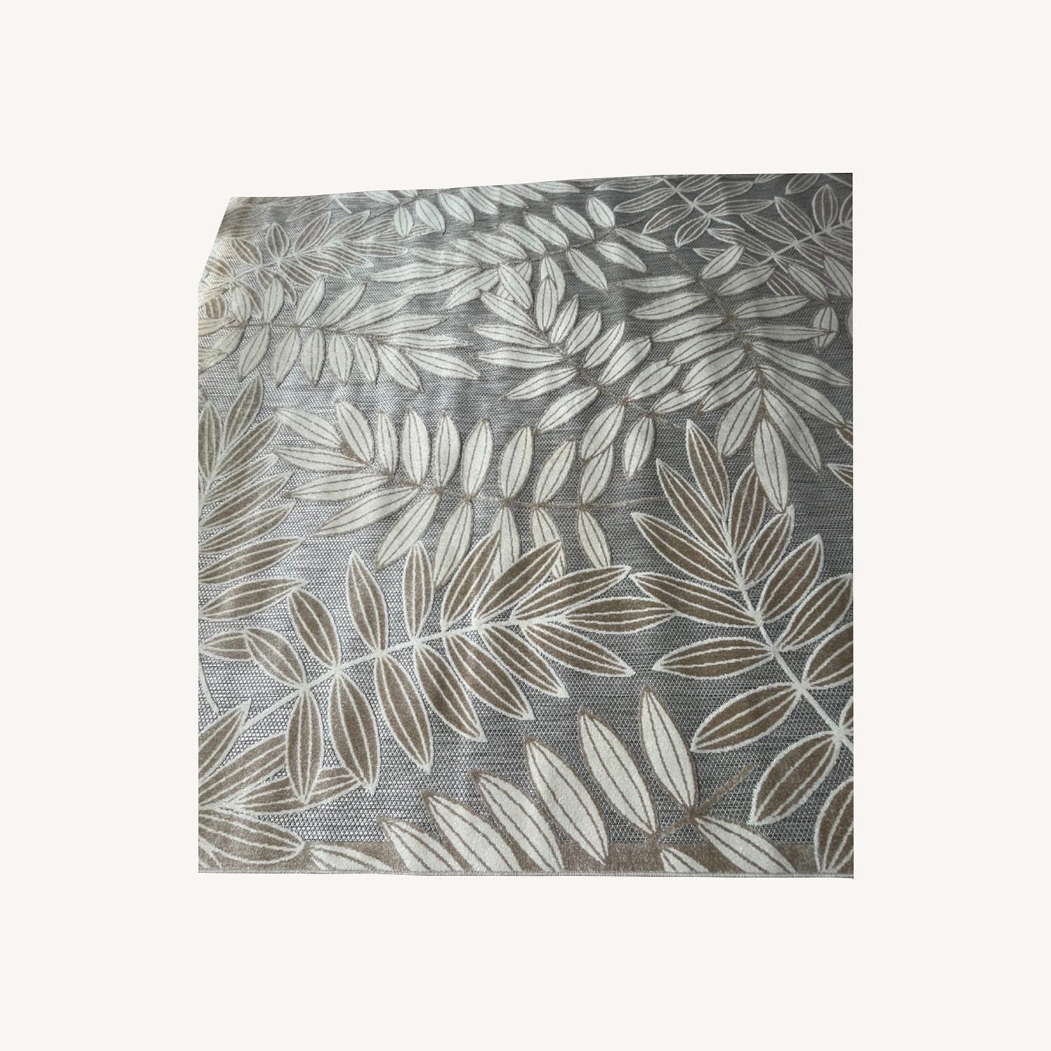 Indoor/Outdoor Fern Pattern Area Rug 9.5X13 - image-0