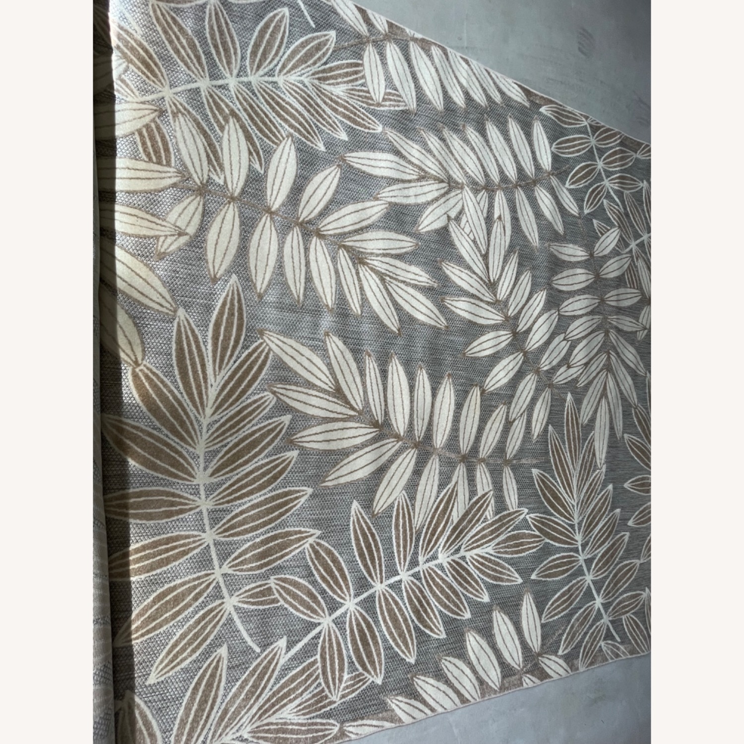 Indoor/Outdoor Fern Pattern Area Rug 9.5X13 - image-3