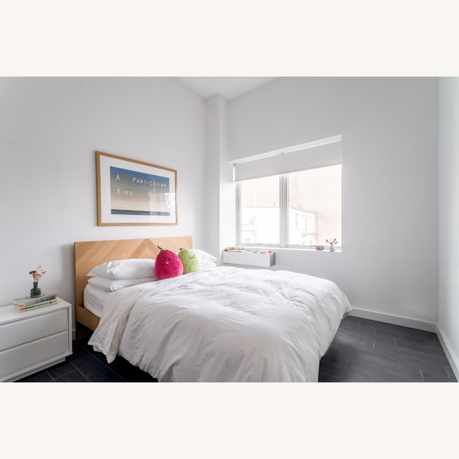 Article Nera Queen Low Profile Bed  Oak - image-1