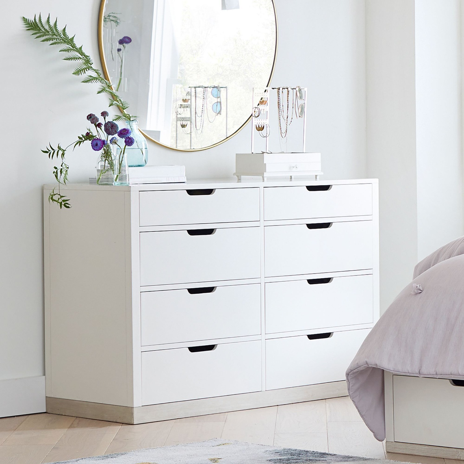 West Elm Rhys 8-Drawer Wide Dresser (52w x 21d") - image-6