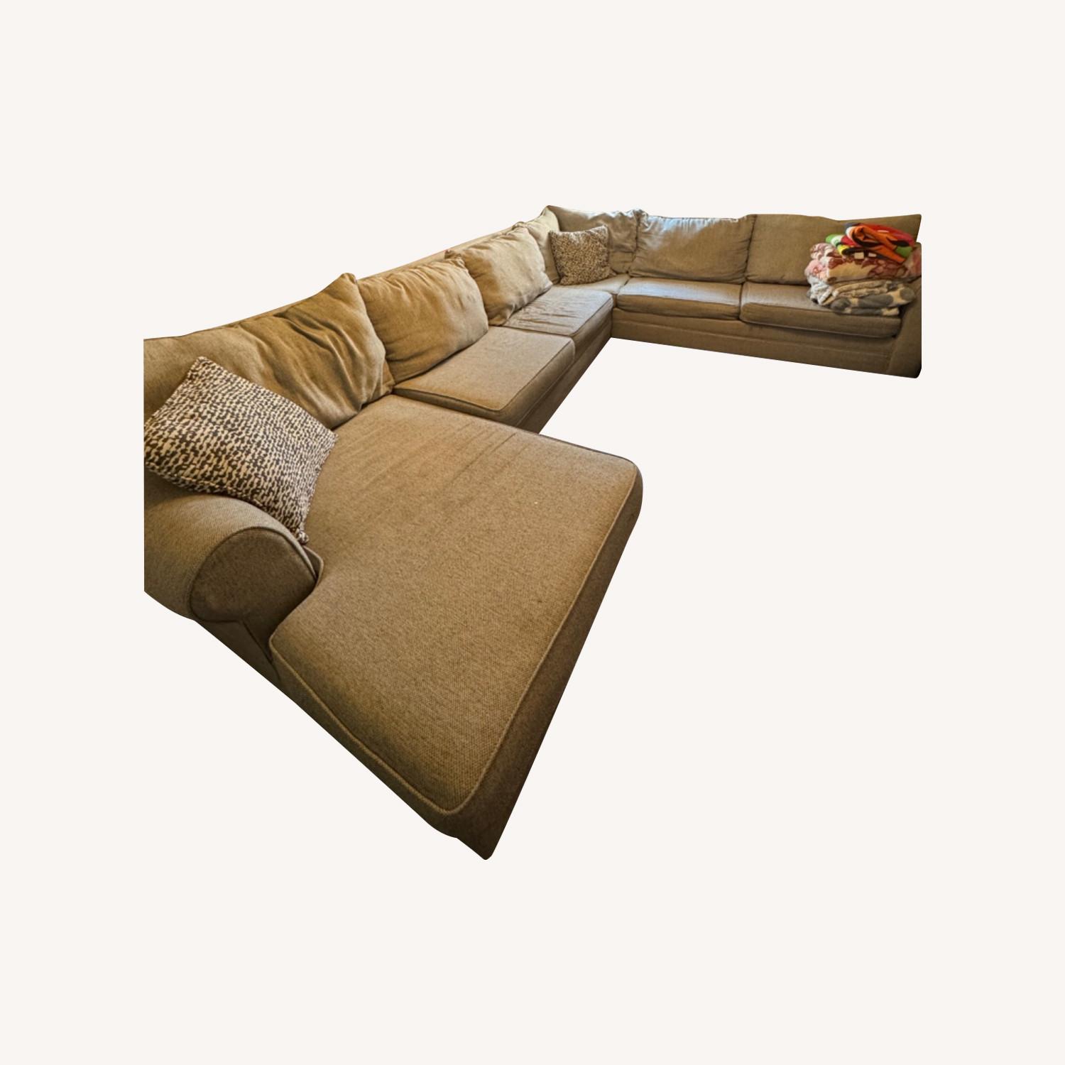 Bob's Discount Furniture Gray U-Shaped Sectional - image-0