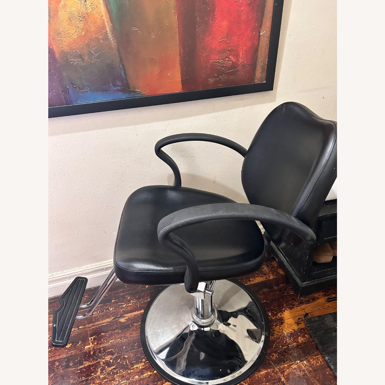 Barber / Salon Chair  - image-2