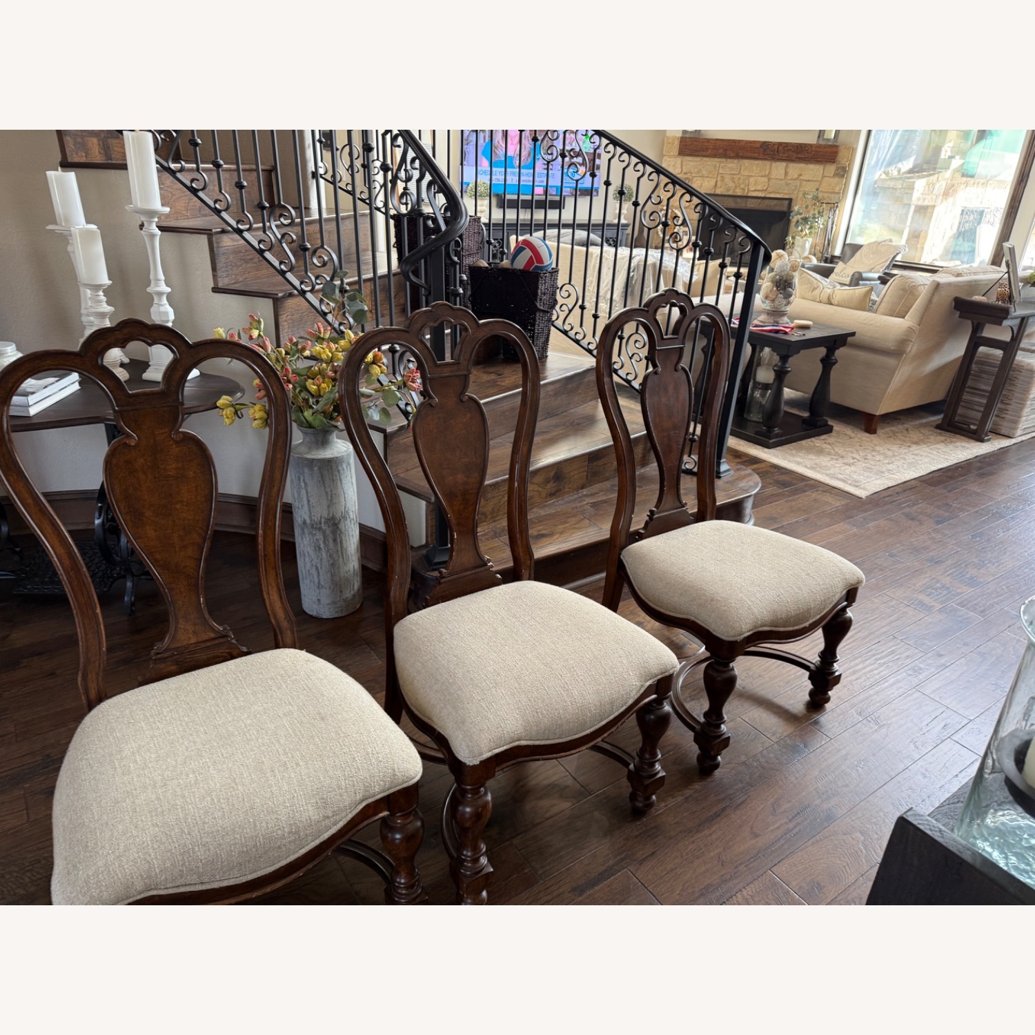 Rare Adjustable 4-8 Person Round Dining Set - image-14