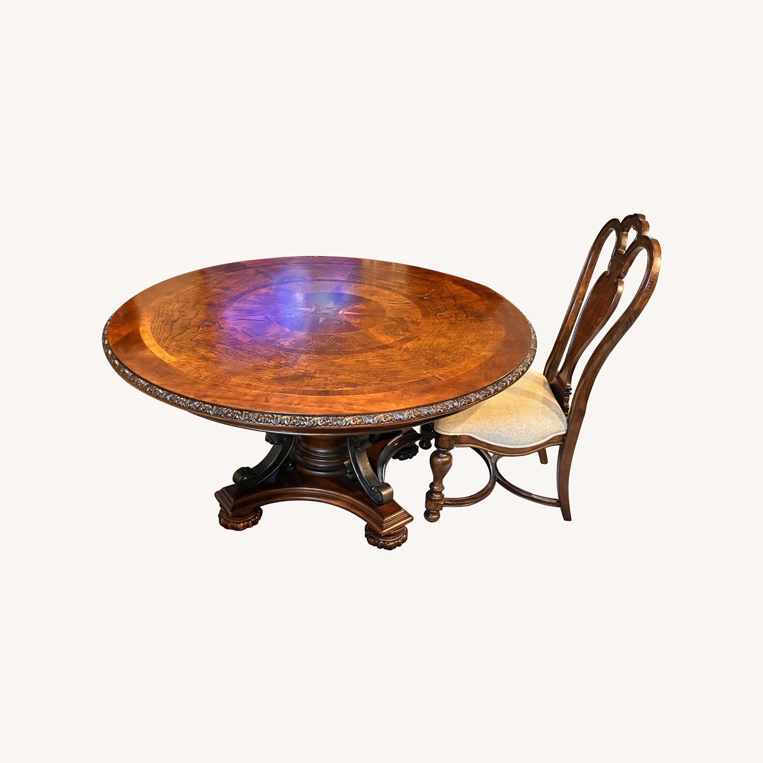 Rare Adjustable 4-8 Person Round Dining Set - image-0