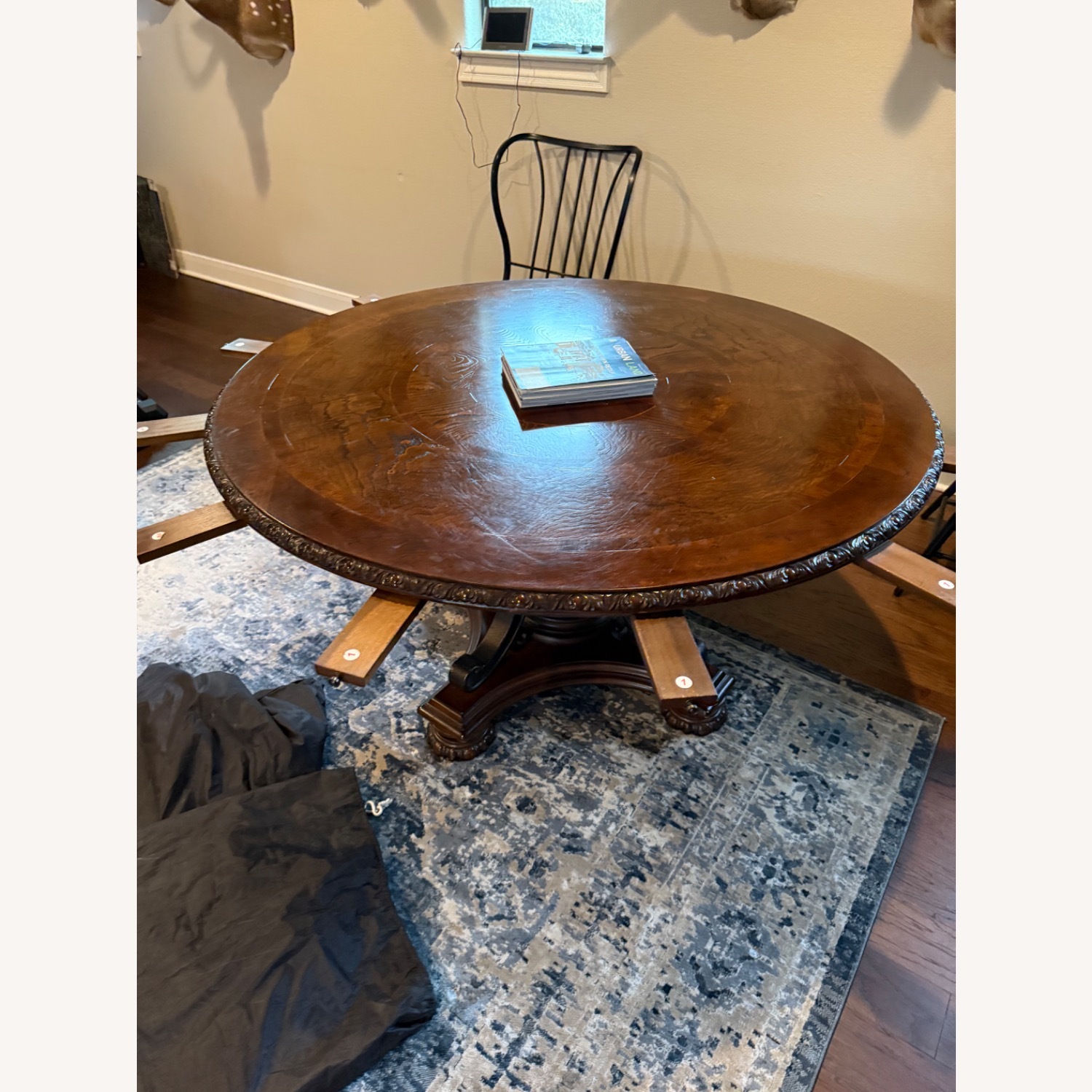 Rare Adjustable 4-8 Person Round Dining Set - image-5