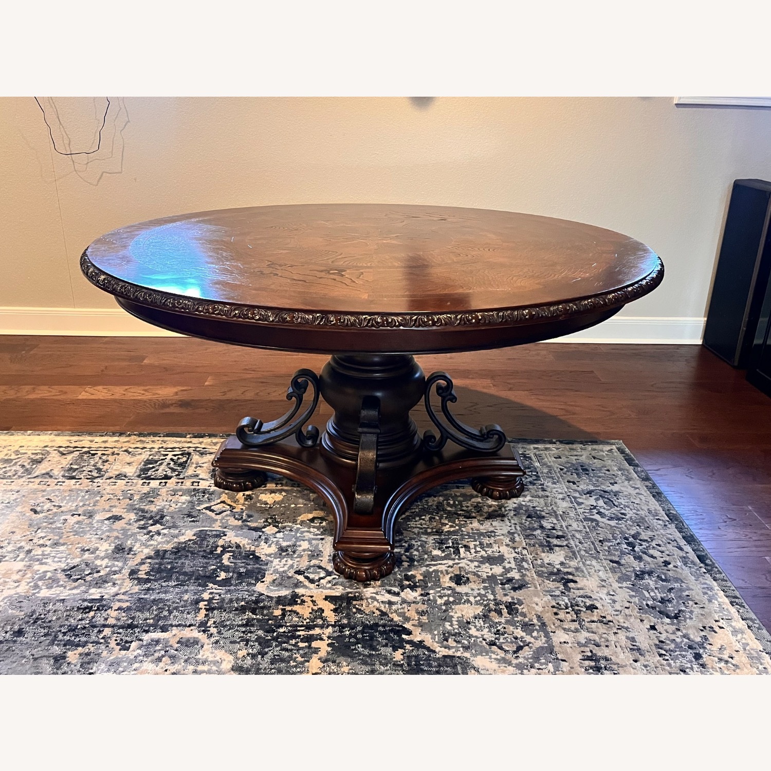 Rare Adjustable 4-8 Person Round Dining Set - image-12