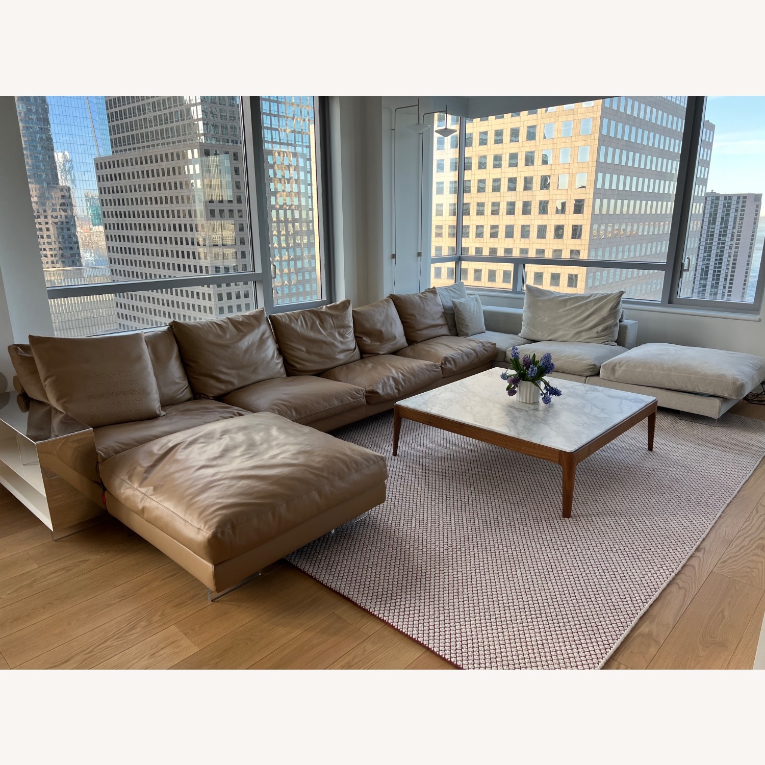 FlexForm Lightpiece Sofa - image-5