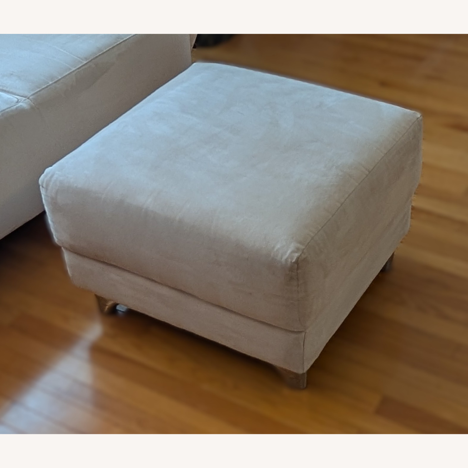 Modern Jaymar Scorpio Ottoman - image-4