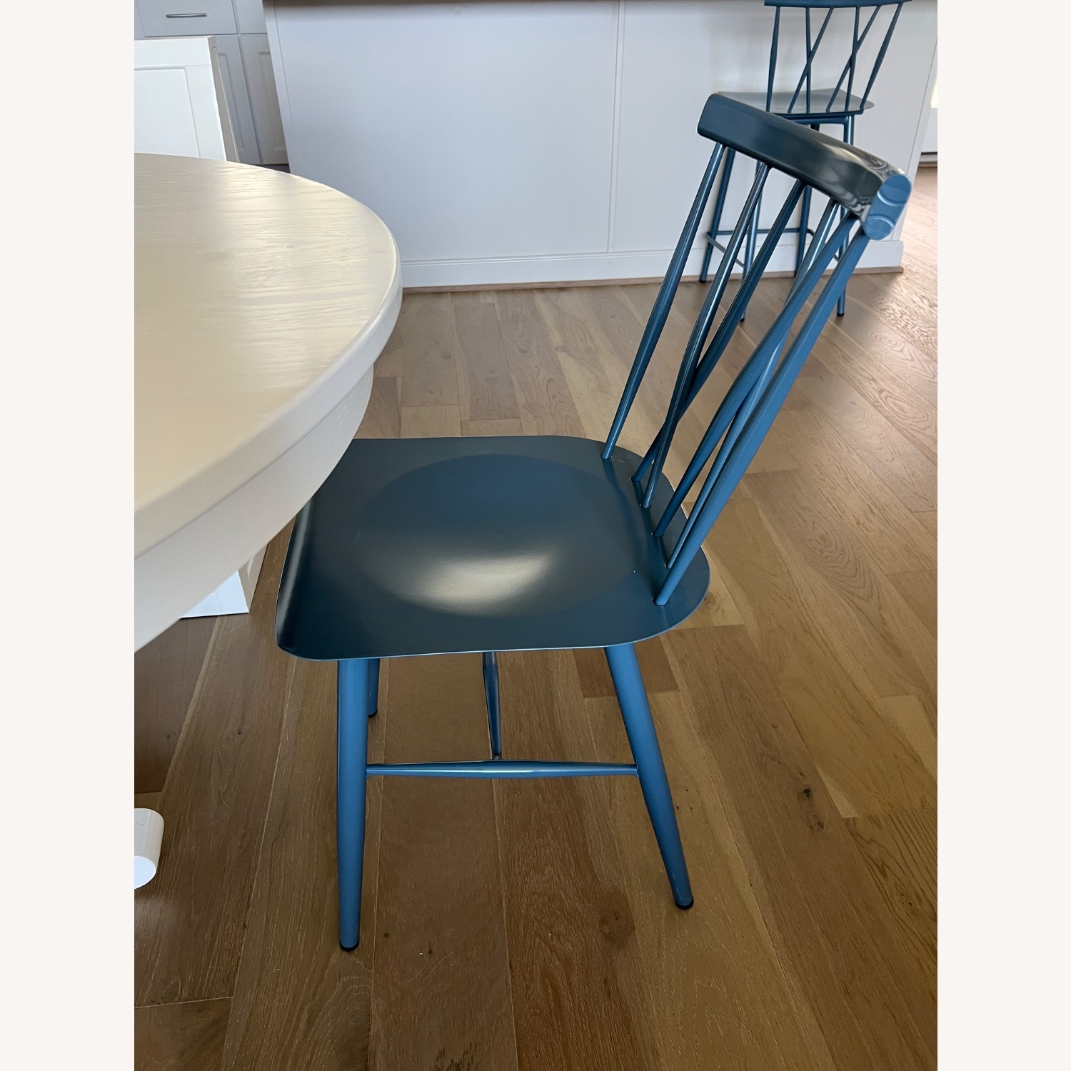 Breakfast Nook (Table + Banquette + Chairs) - image-9