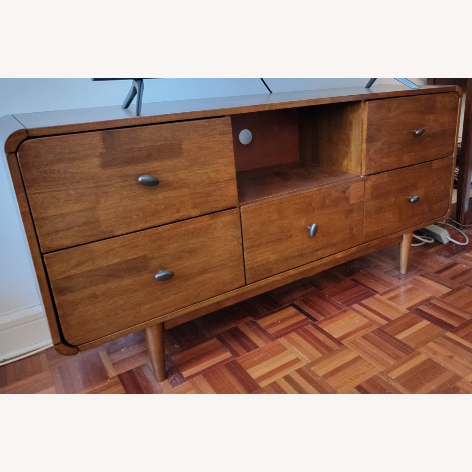 Beautiful Modern TV Console - image-3