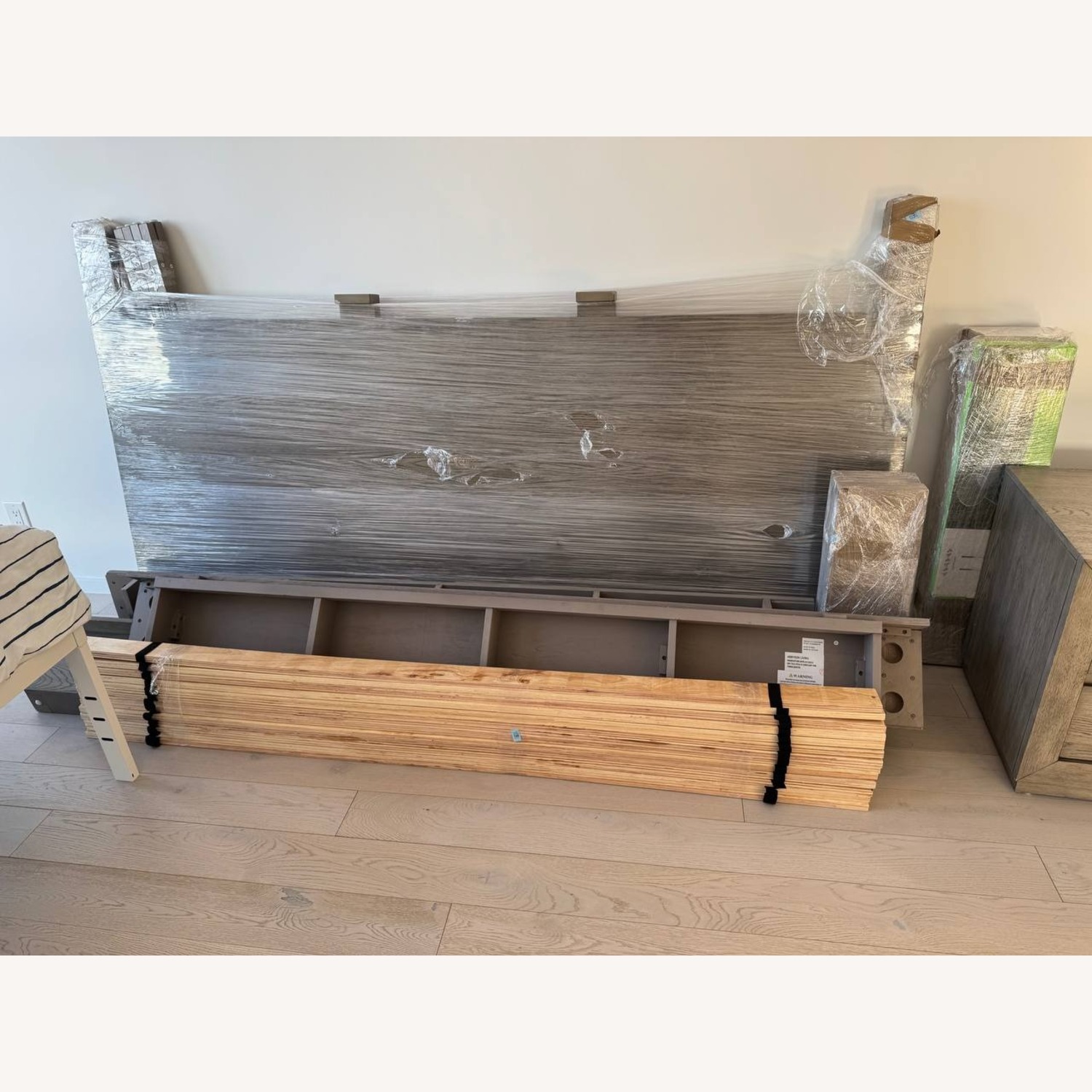 Kalise Solid Wood Platform Bed King Size - image-2