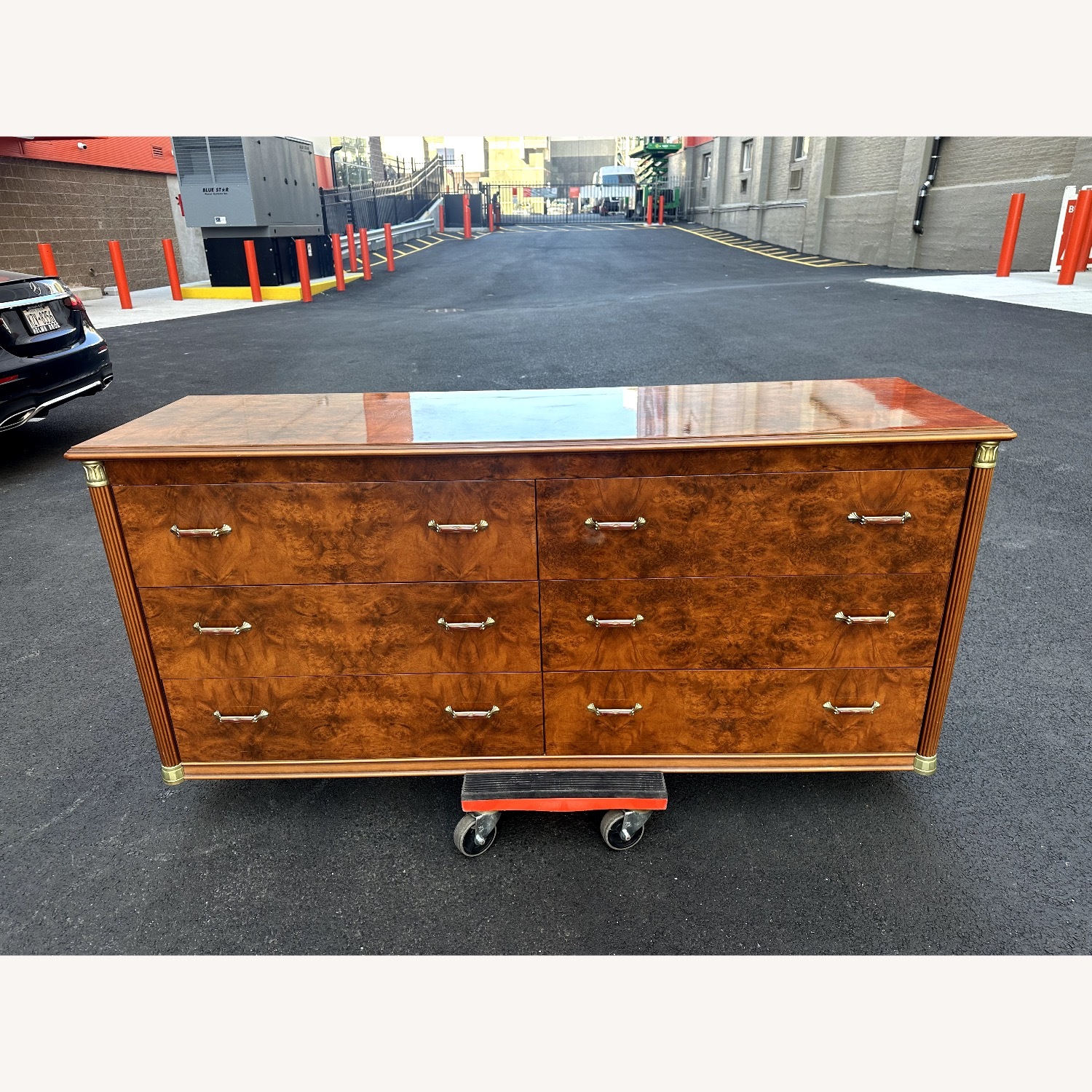 Italian Amboyna Burlwood Dresser with Mirror - image-4