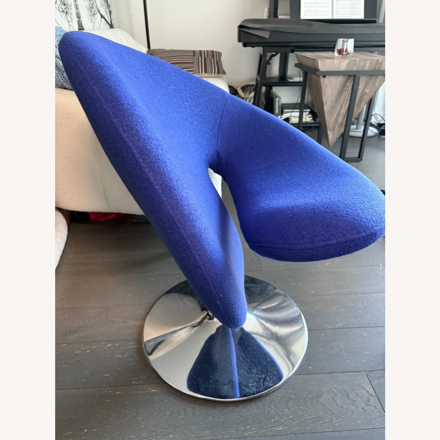 Blue Chair - image-3