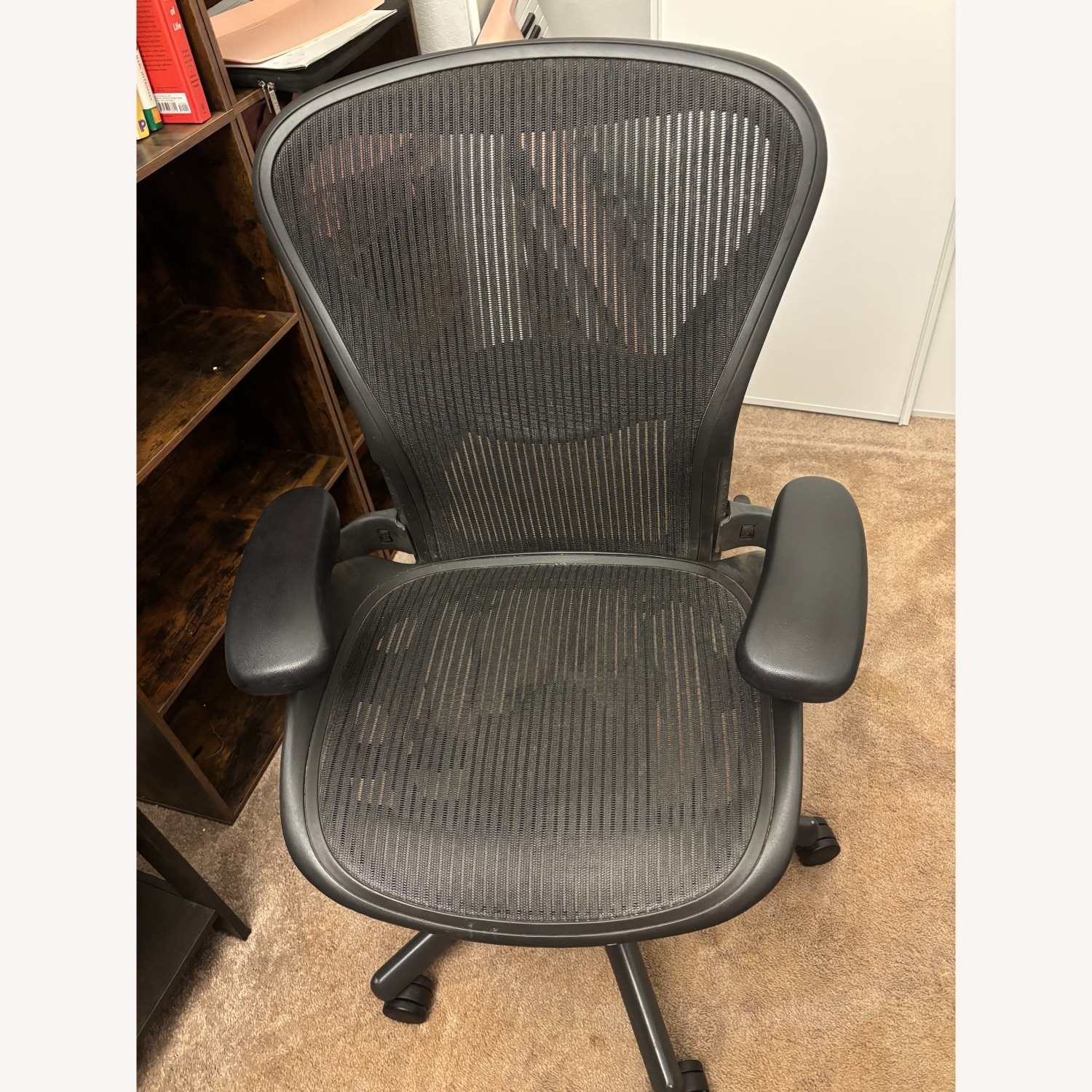 Herman Miller Aeron Chair Size B  - image-5
