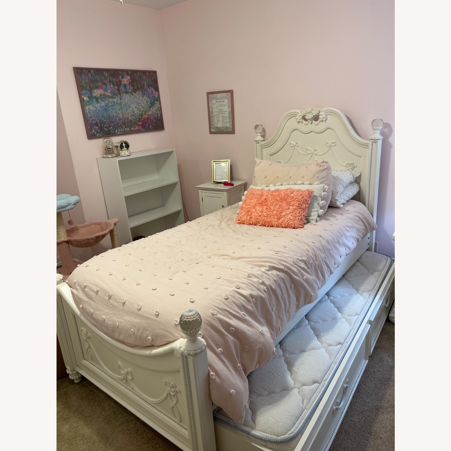 Rooms To Go Disney Princess Wooden Twin Bed - image-1