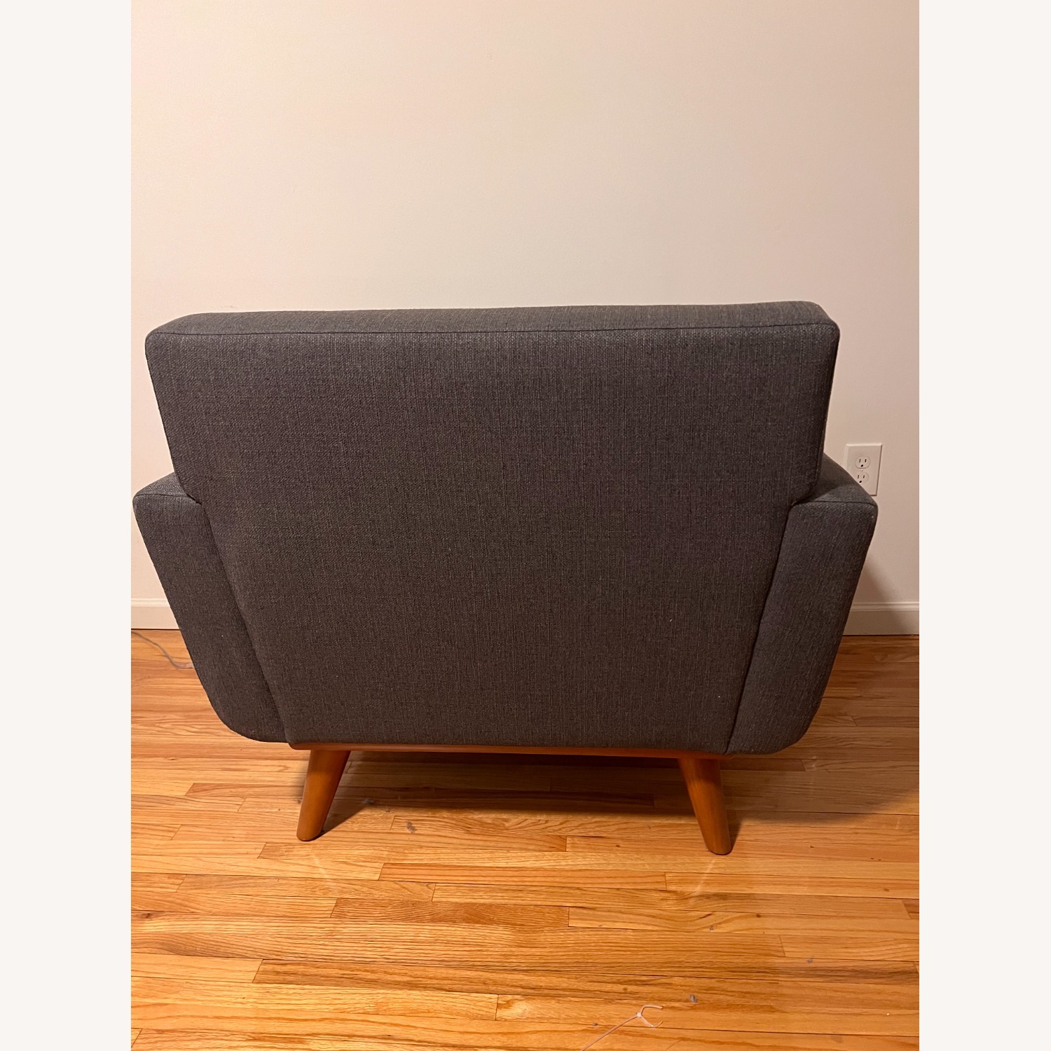 40" Wide Tufted Polyester Club Chair - image-4