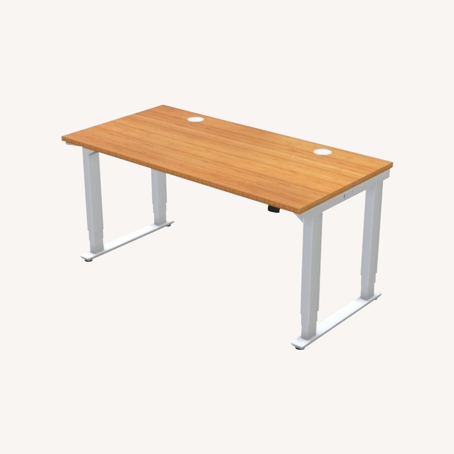 UPLIFT Standing Desk Bamboo & White - image-0