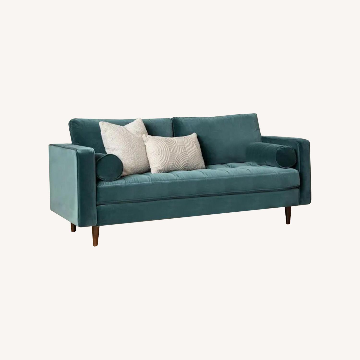 Article Sven Loveseat