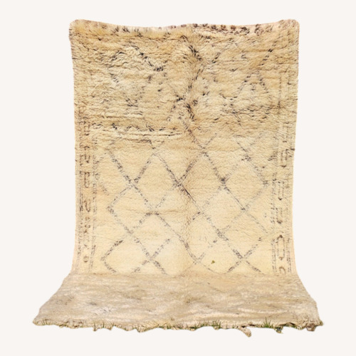 Used Vintage 70’s Beni Ourain 100% Natural Wool Rug 5.5X9.5 for sale on AptDeco