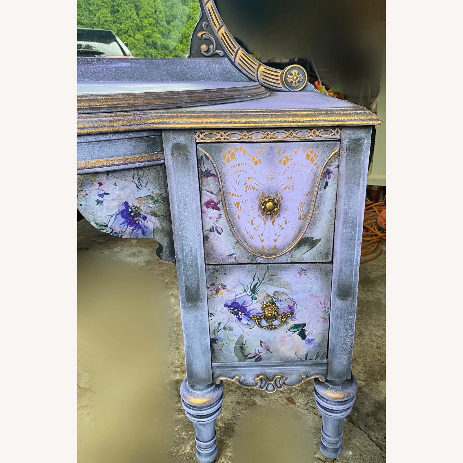 Handpainted Lilac Vanity with Floral Accents - image-4
