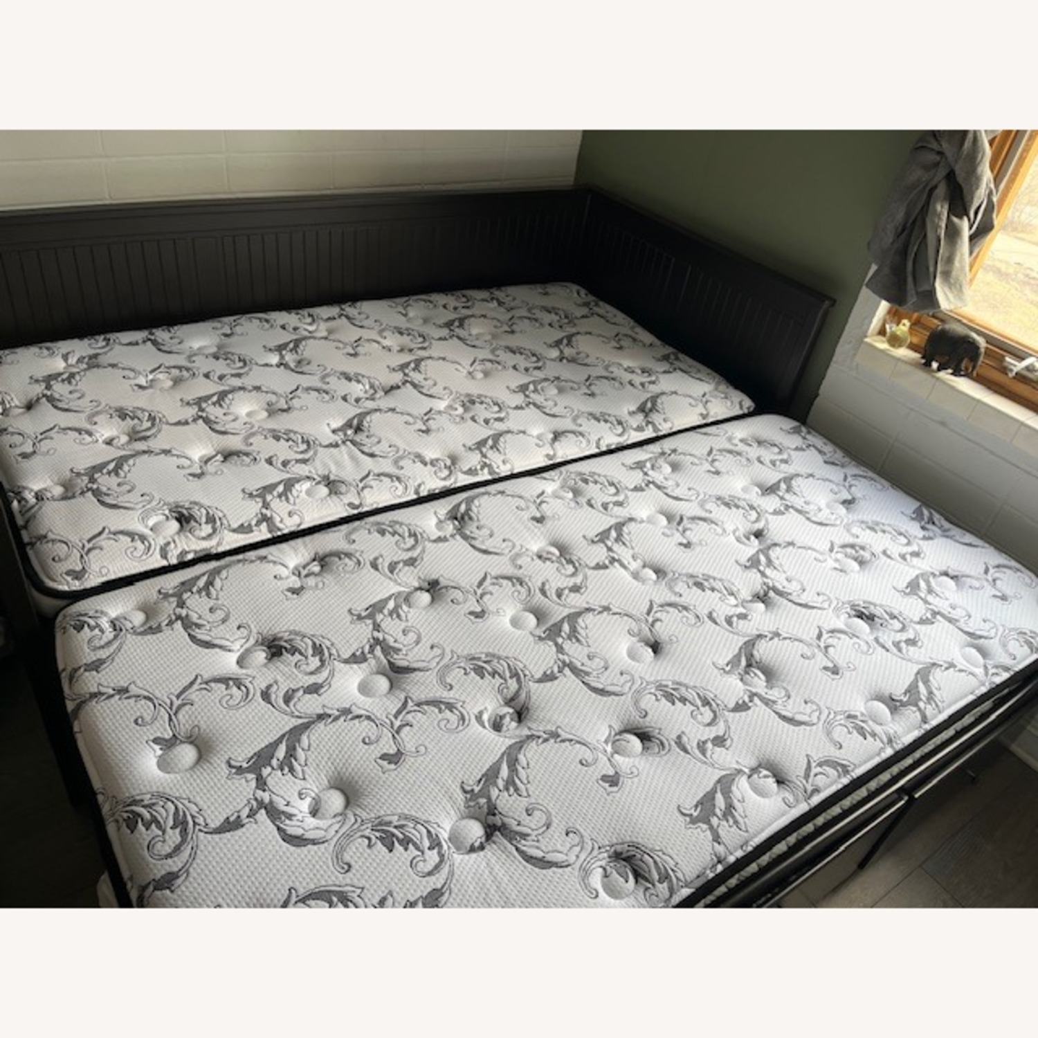 IKEA Hemnes Queen Daybed - image-5