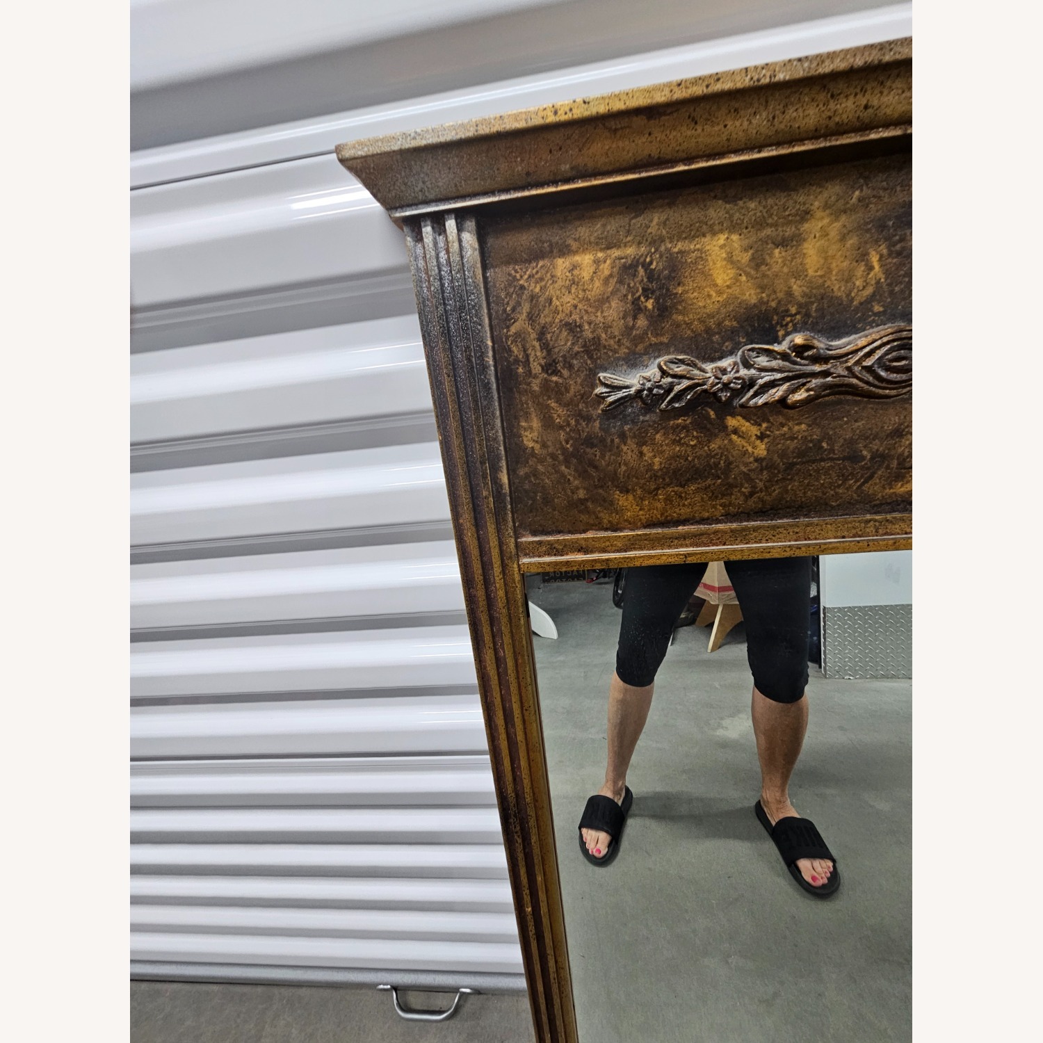 Gold Wall Mirrorr - image-3