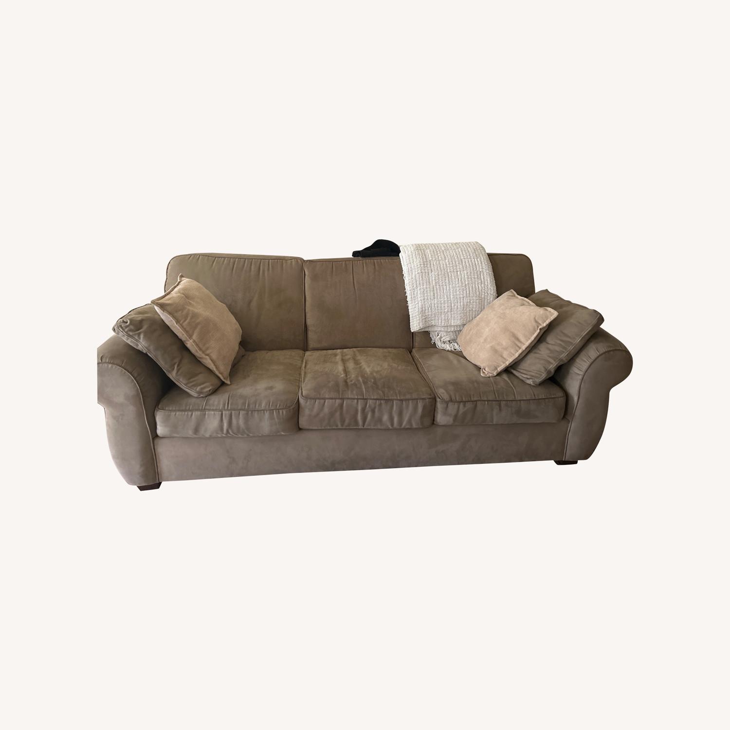 3 Seater Couch - image-0