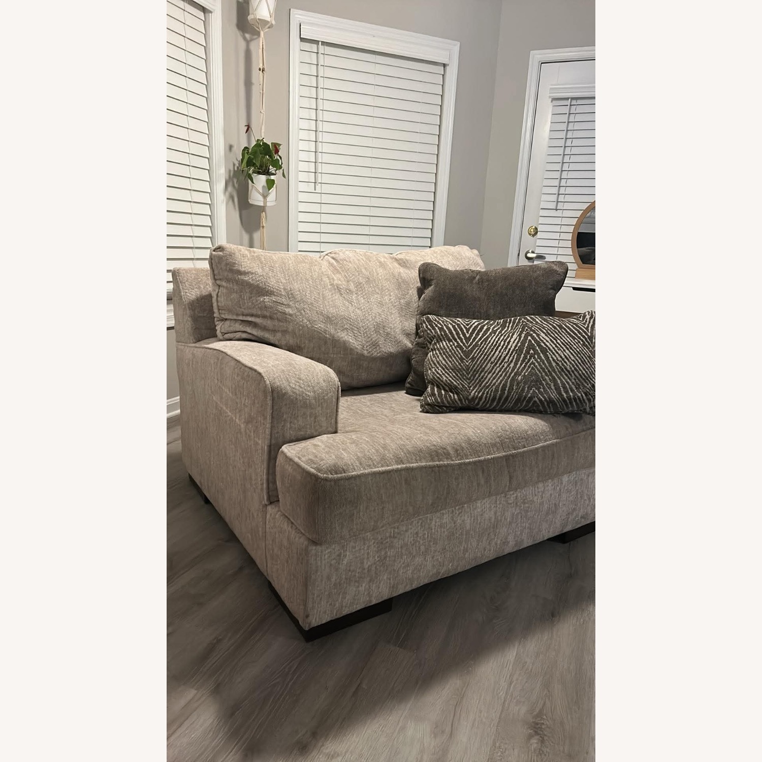 Ashley Furniture Alesandra Oversized Chair - image-3