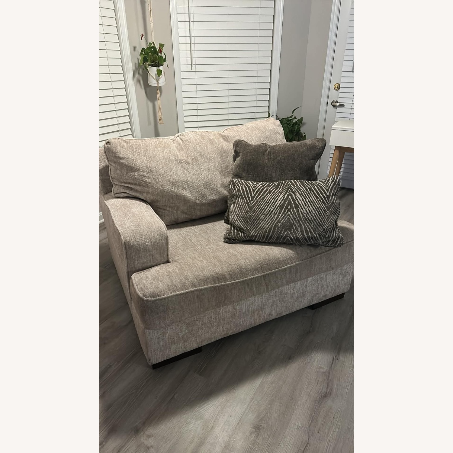 Ashley Furniture Alesandra Oversized Chair - image-6