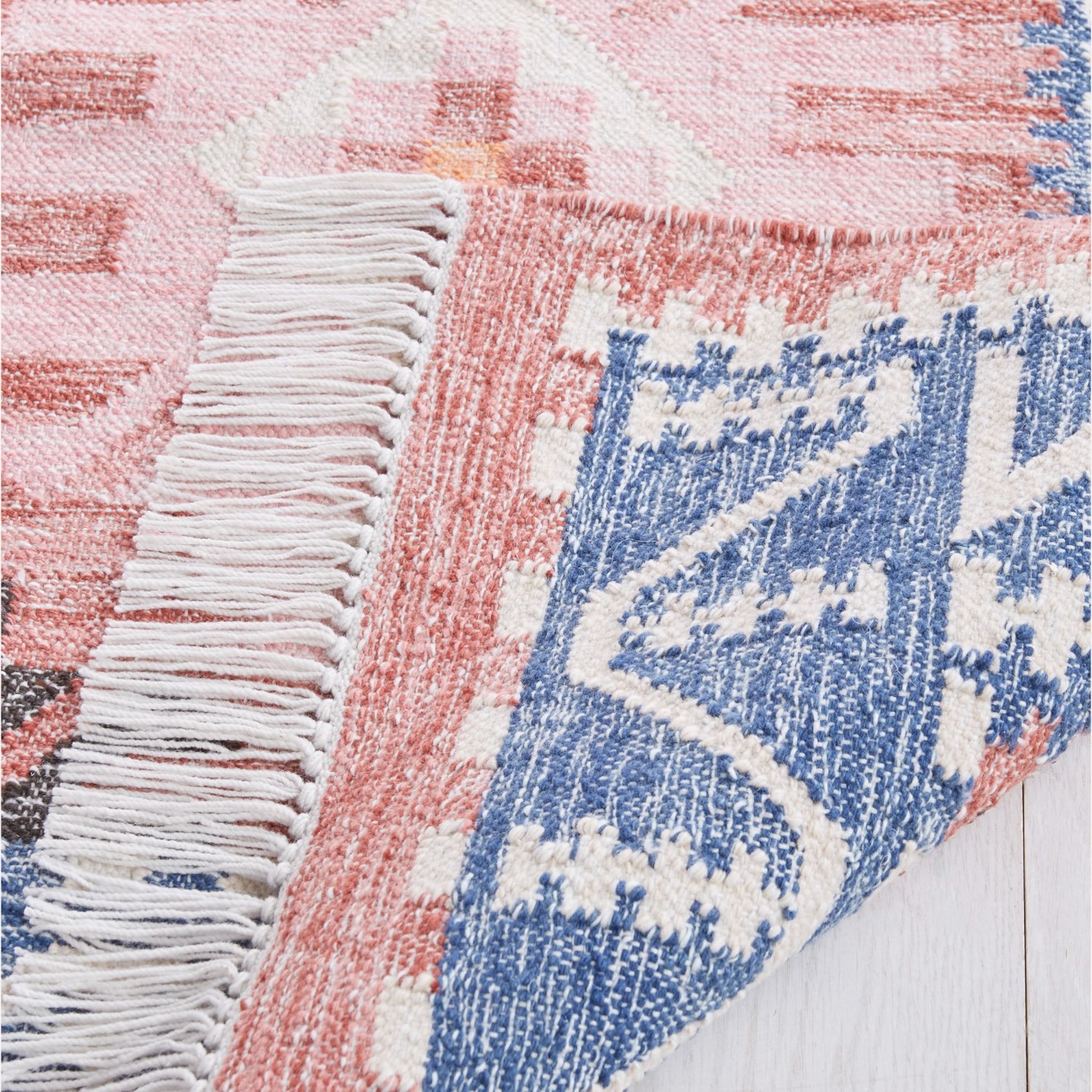 West Elm Framed Arrows Outdoor Performance Rug 5X8 - image-2