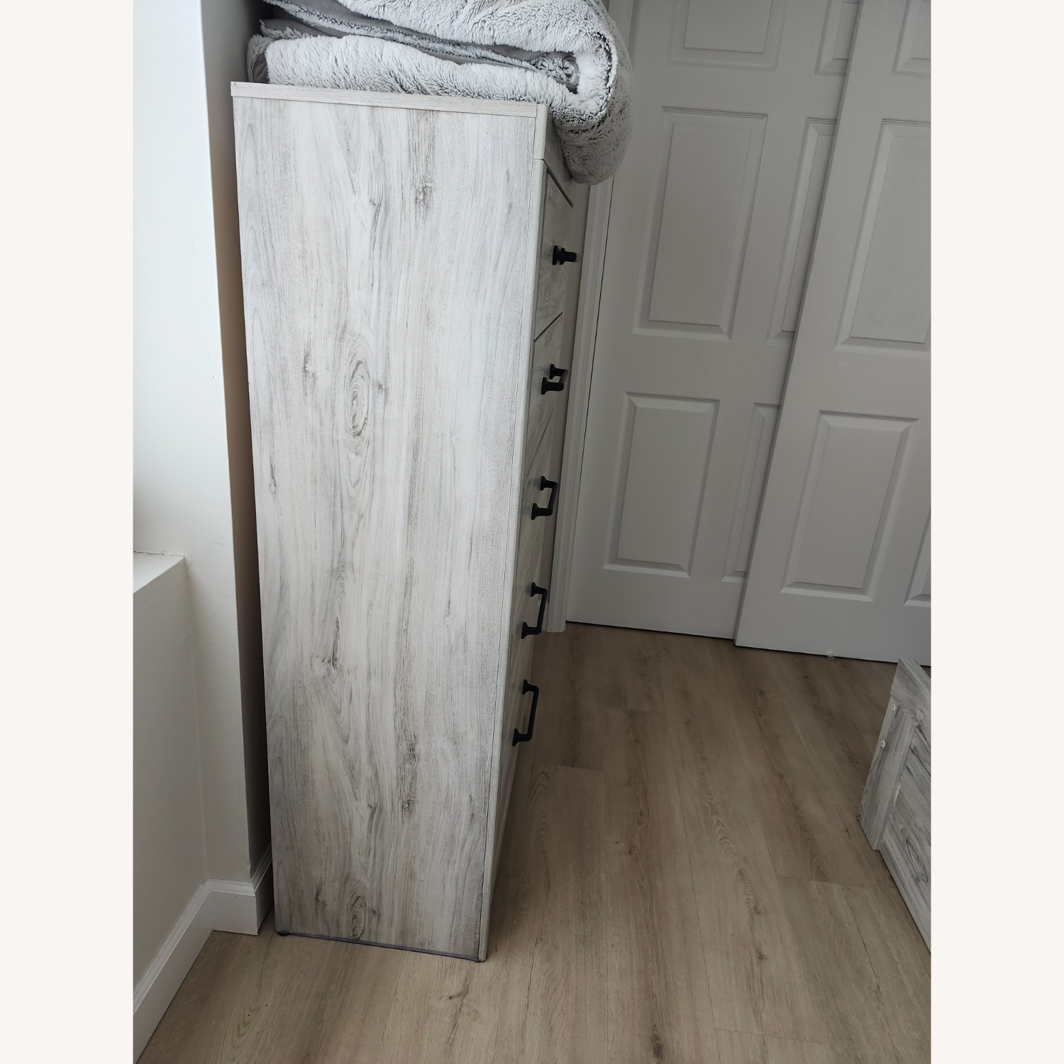 Raymour & Flanigan 5 Drawer Dresser - image-3
